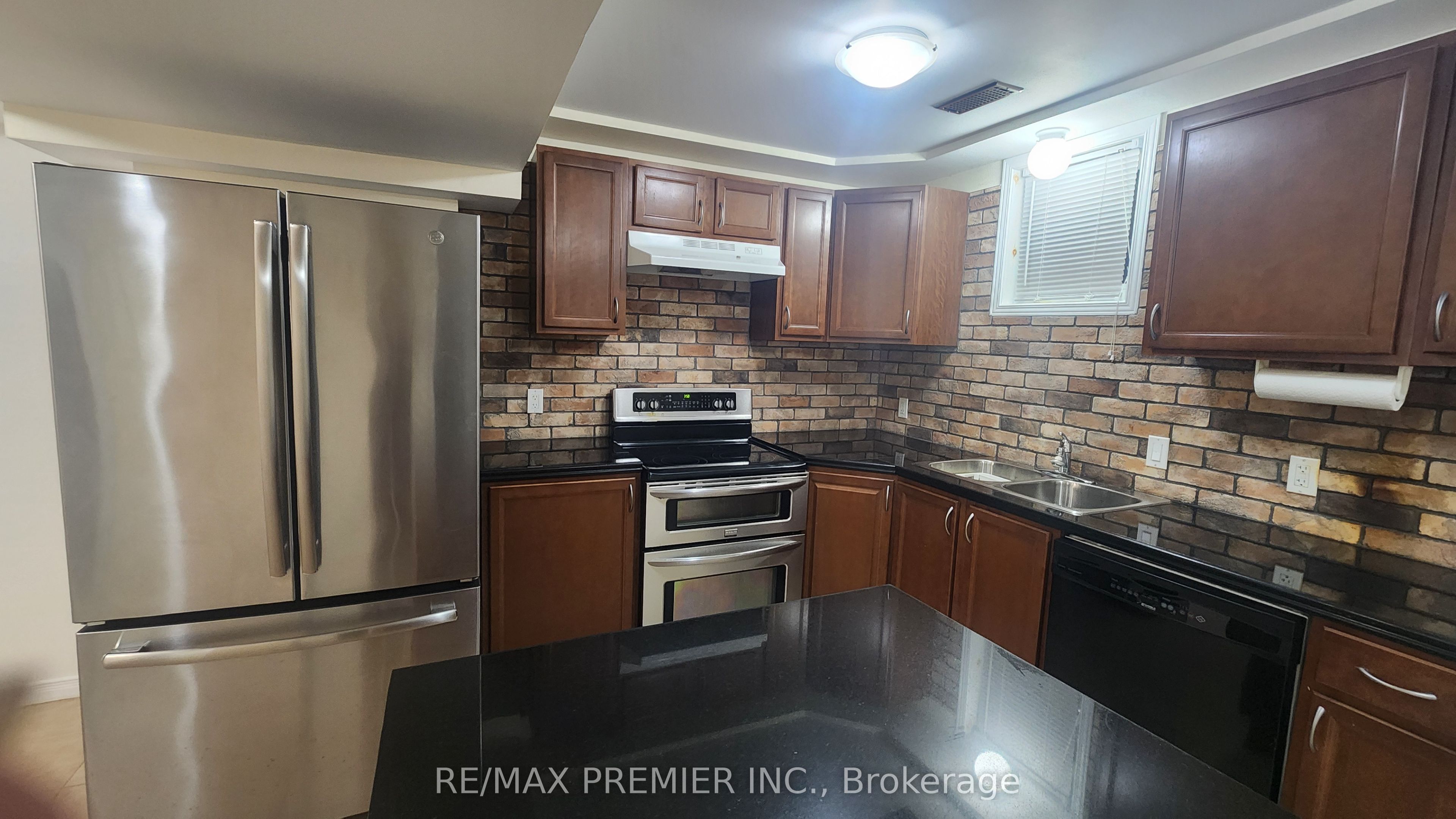 14a Oxbow Court Basement Property Photo 4