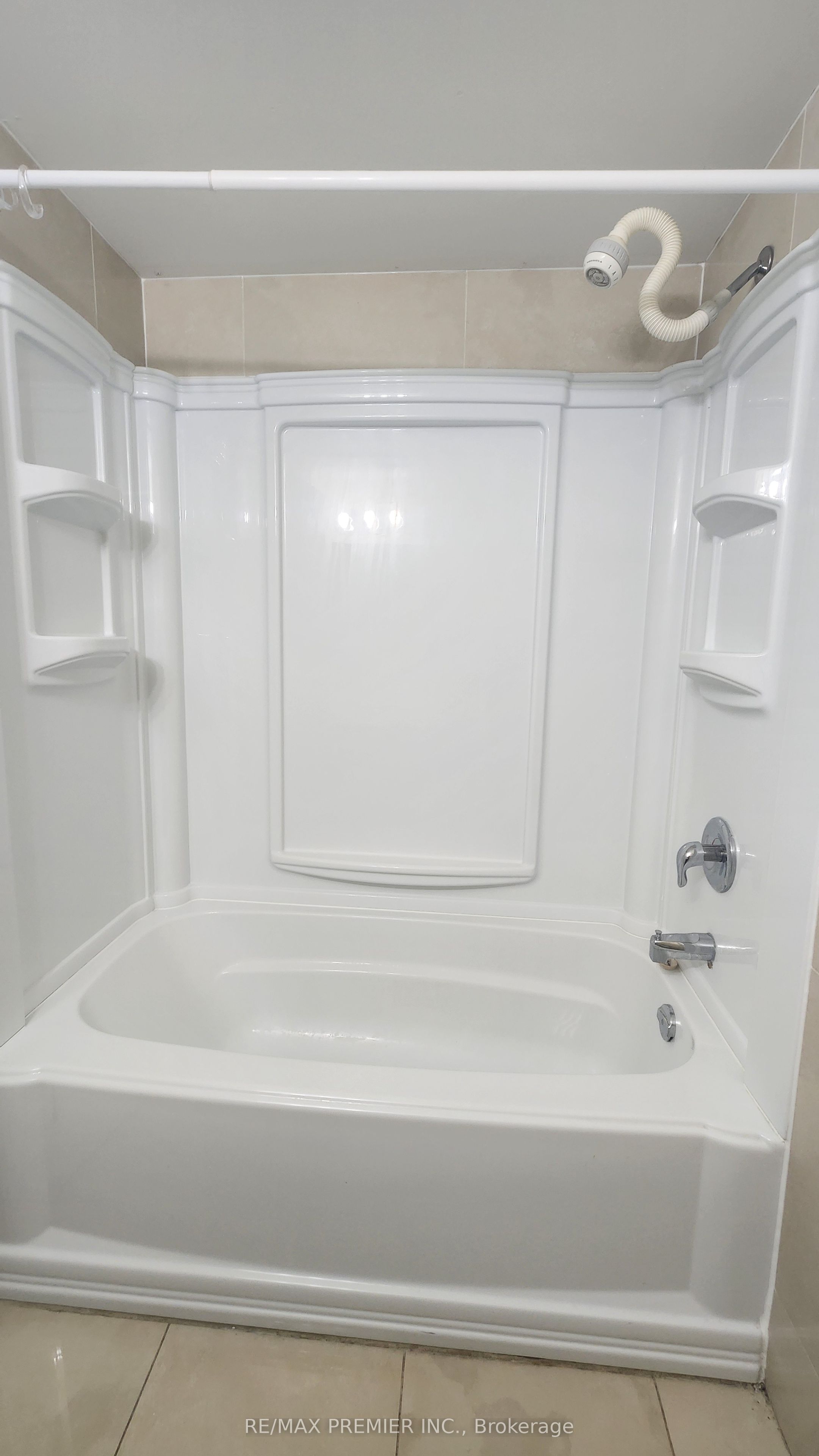 14a Oxbow Court Basement Property Photo 9