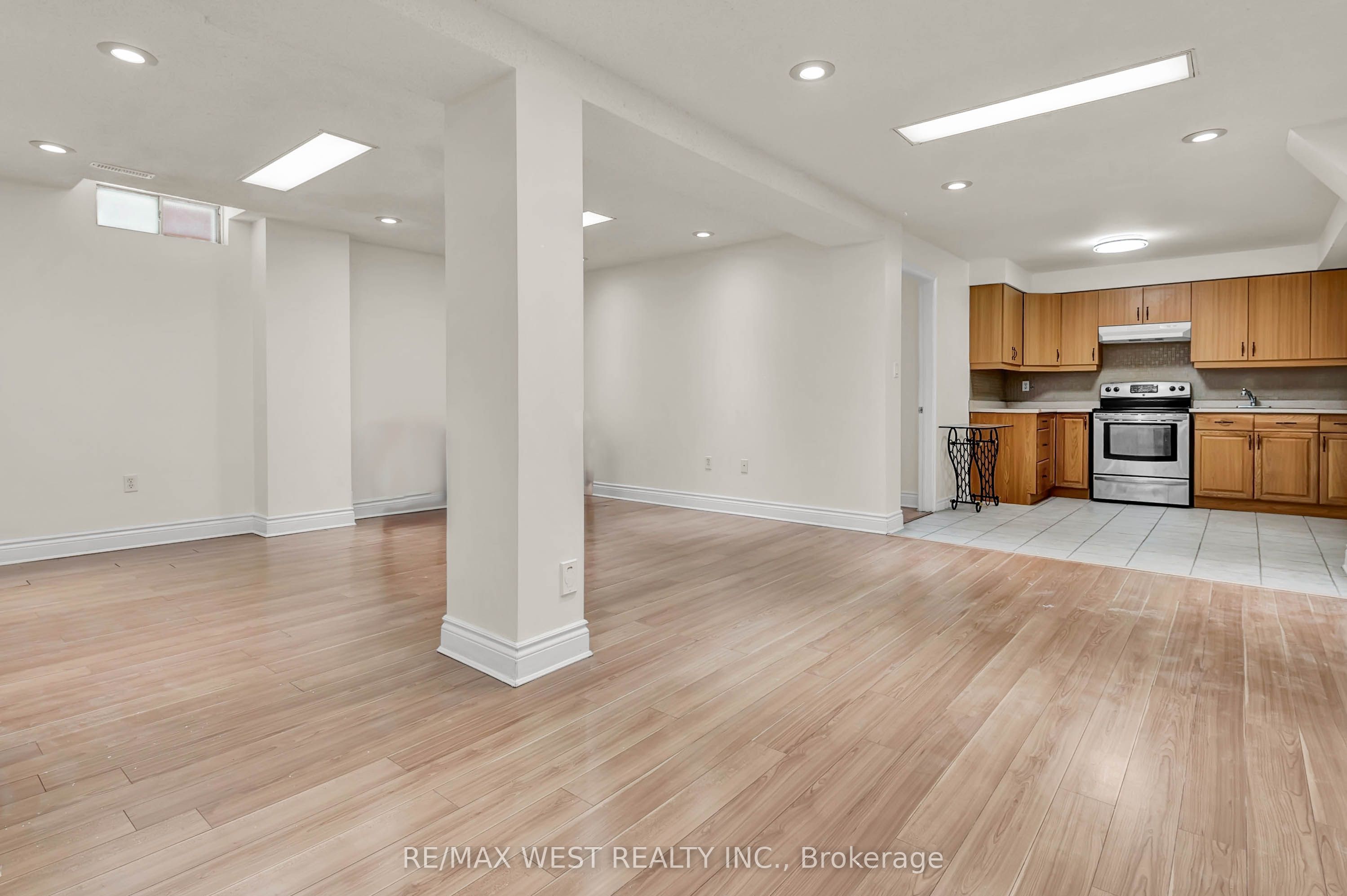 131 Bernard Avenue Bsmt Property Photo 4