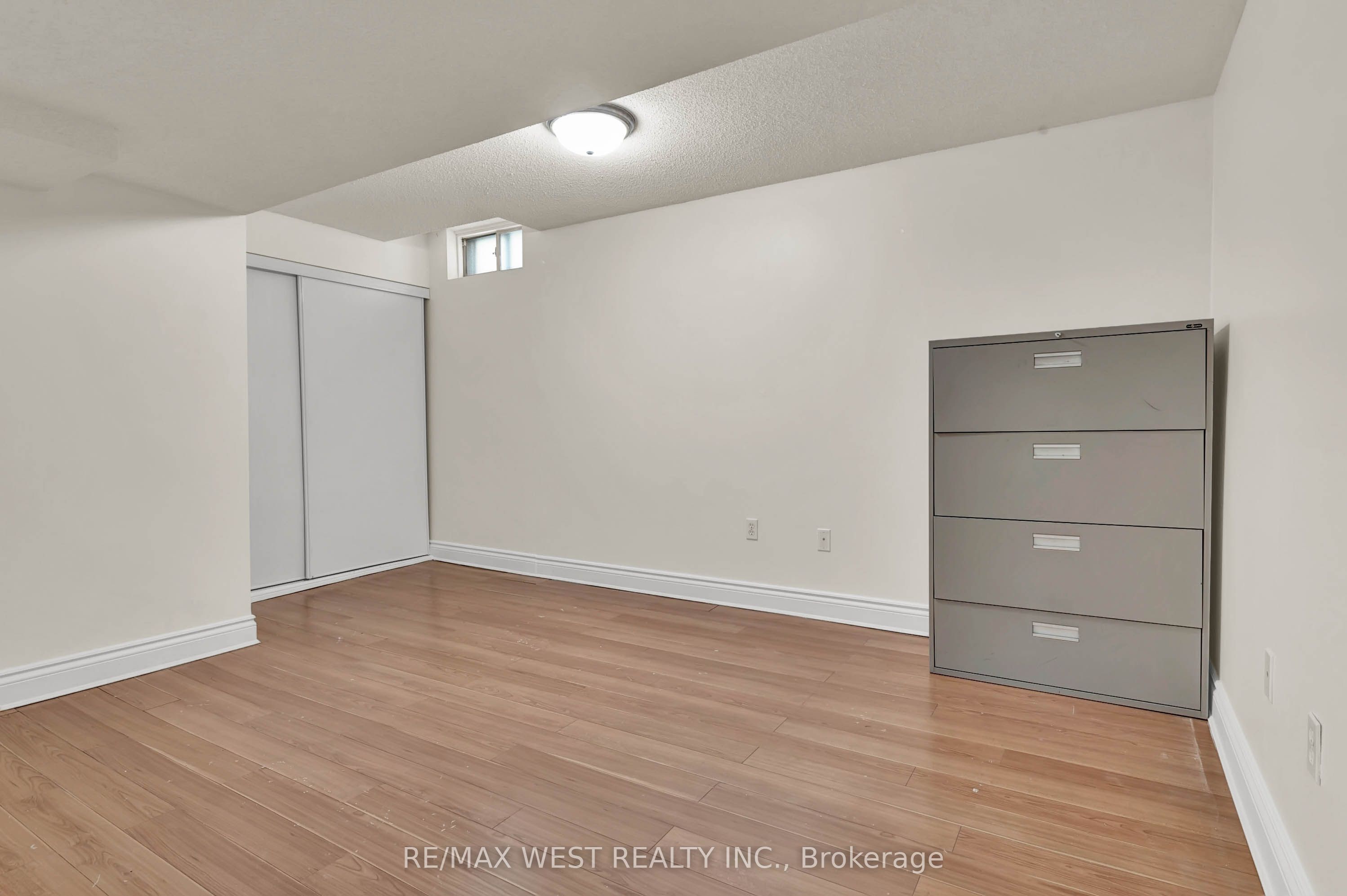 131 Bernard Avenue Bsmt Property Photo 7