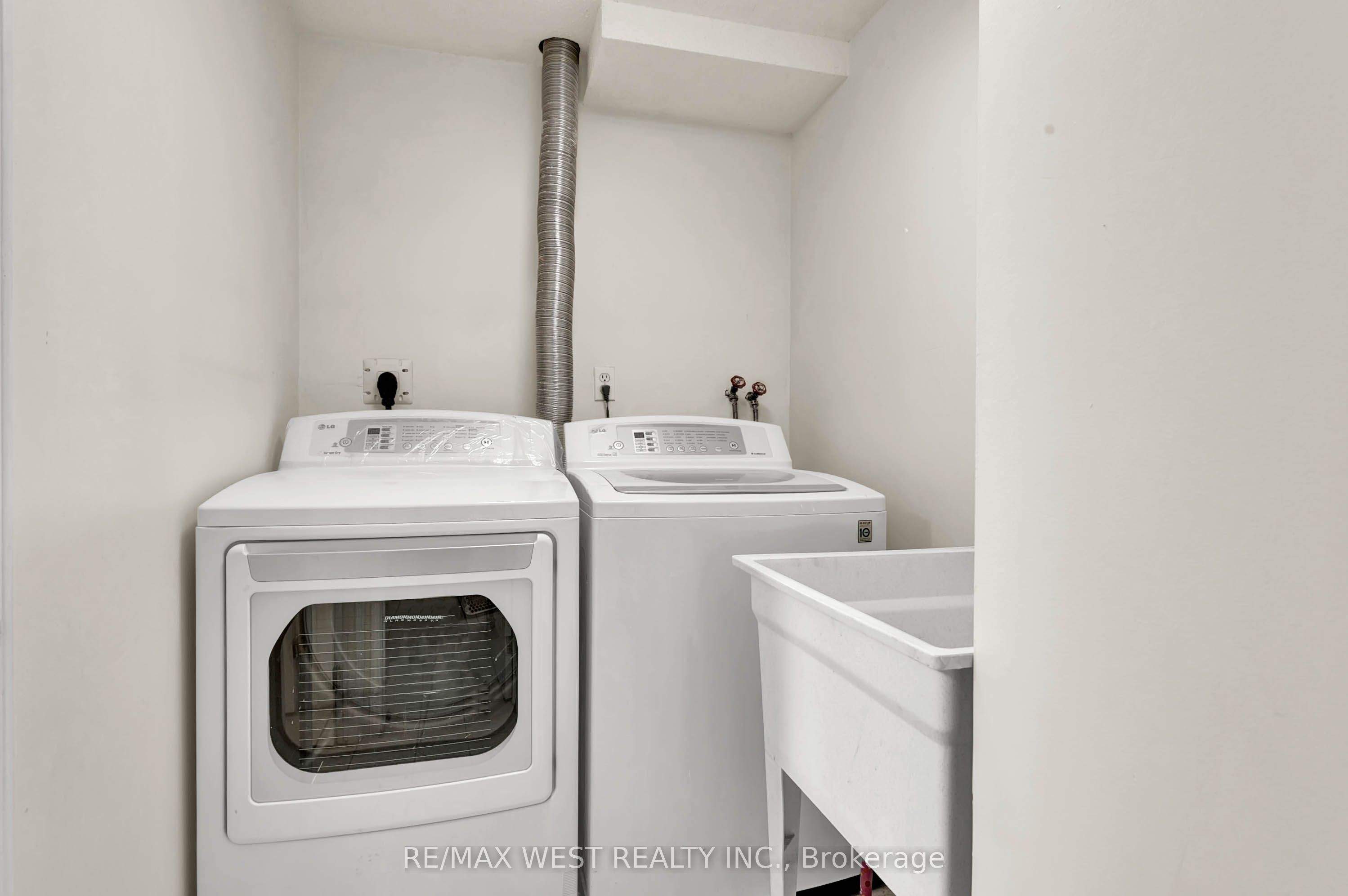 131 Bernard Avenue Bsmt Property Photo 10
