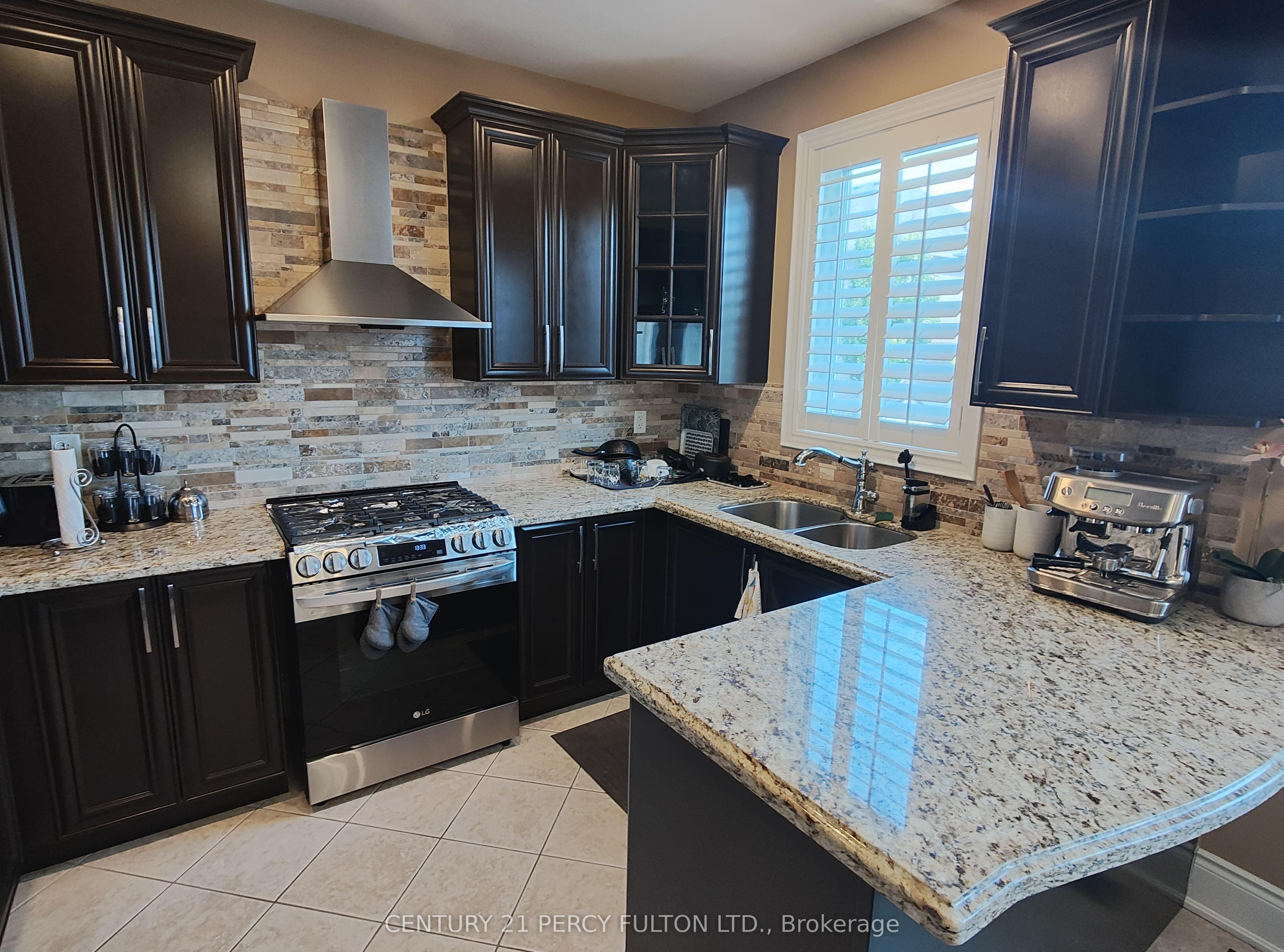 21 Bowkett Drive Property Photo 2