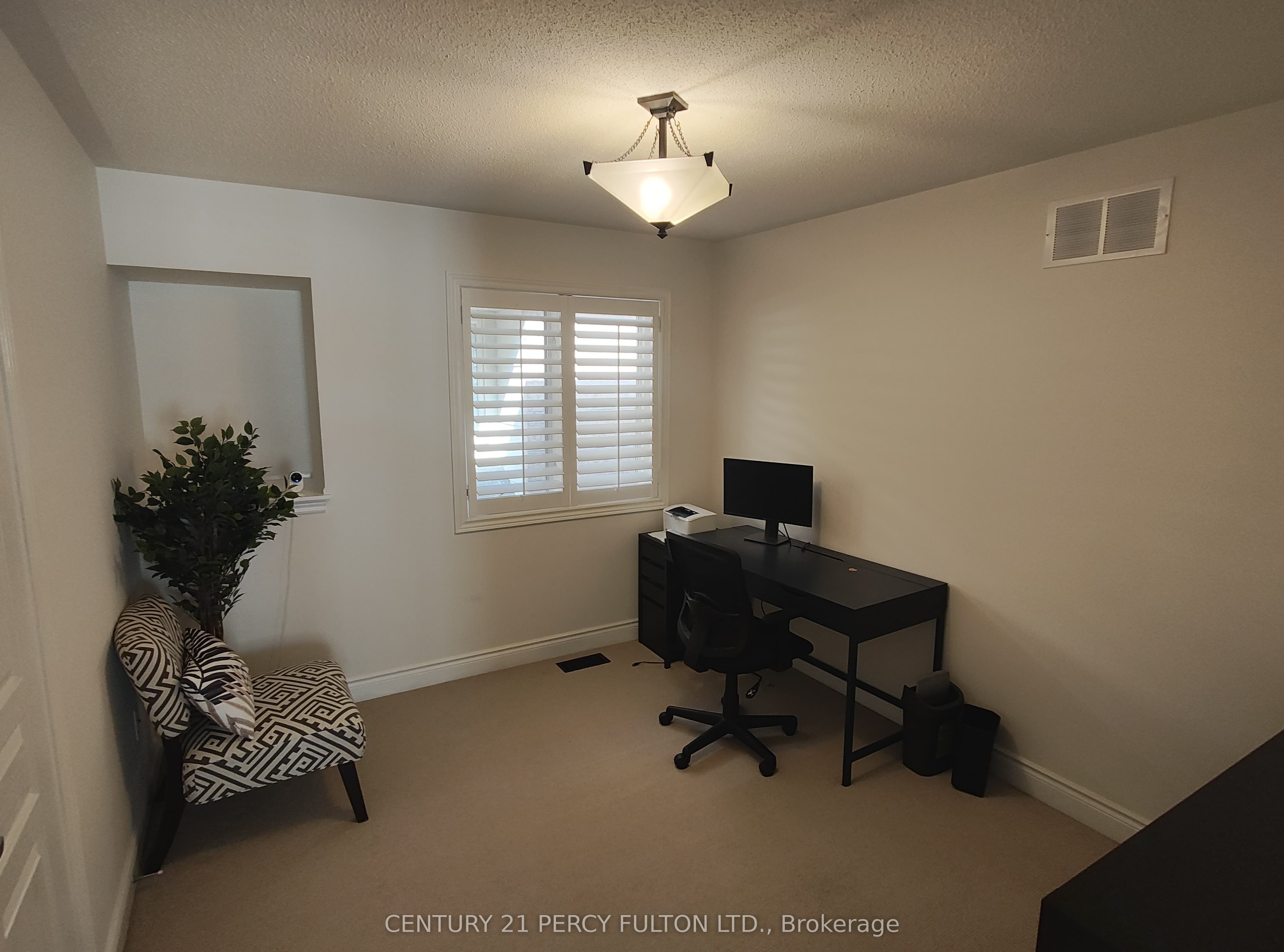 21 Bowkett Drive Property Photo 13