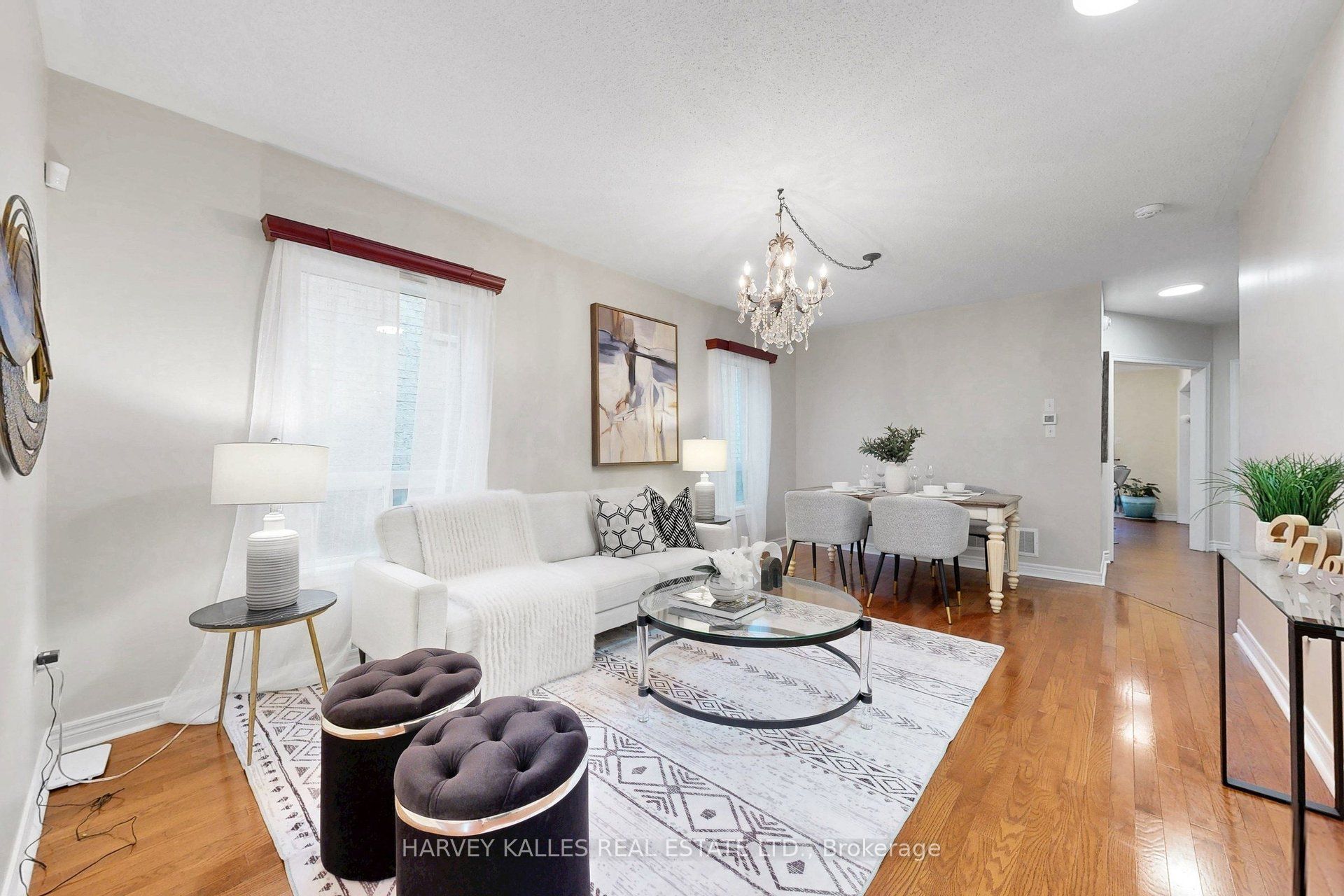 314 Dowson Loop Property Photo 4