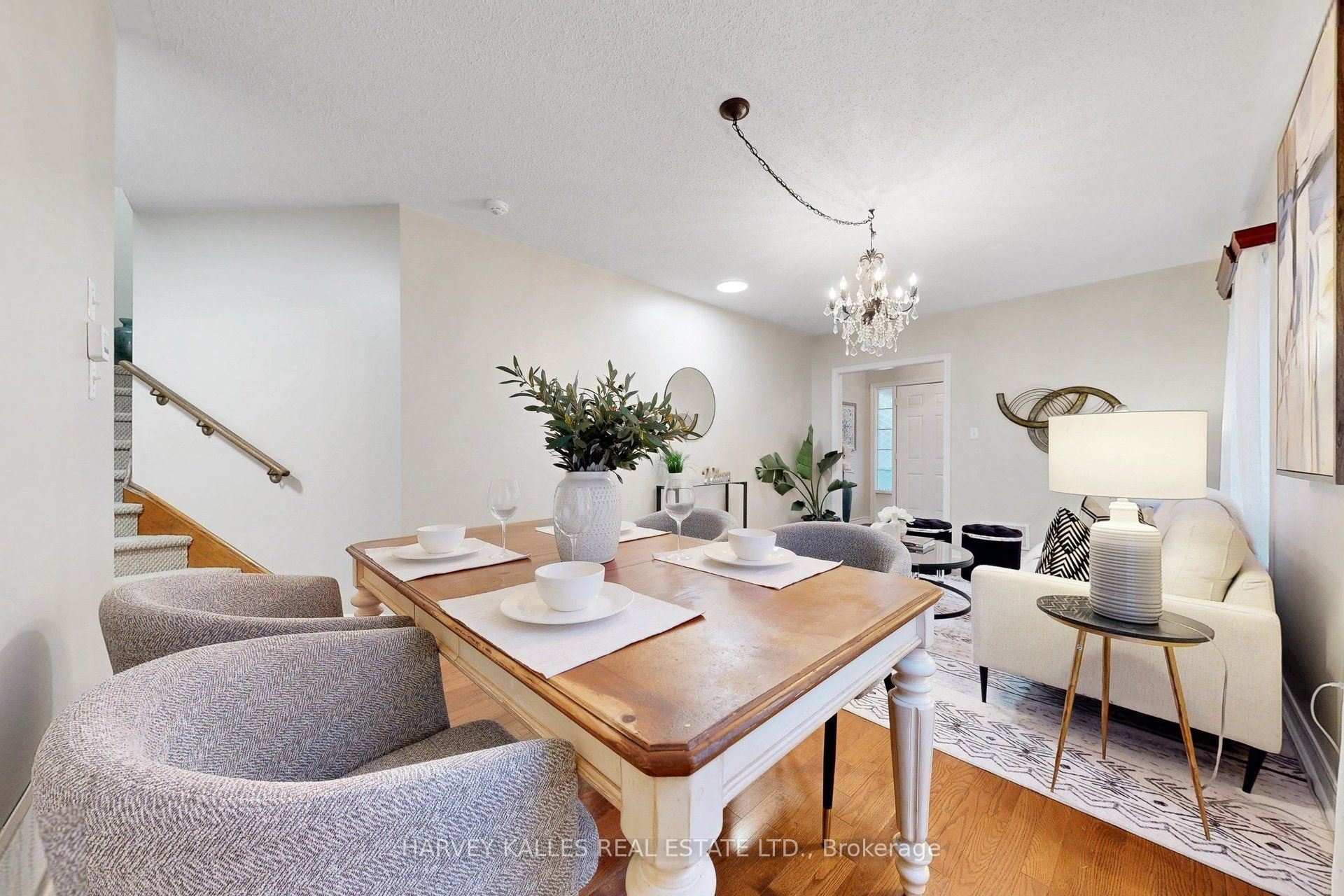 314 Dowson Loop Property Photo 8