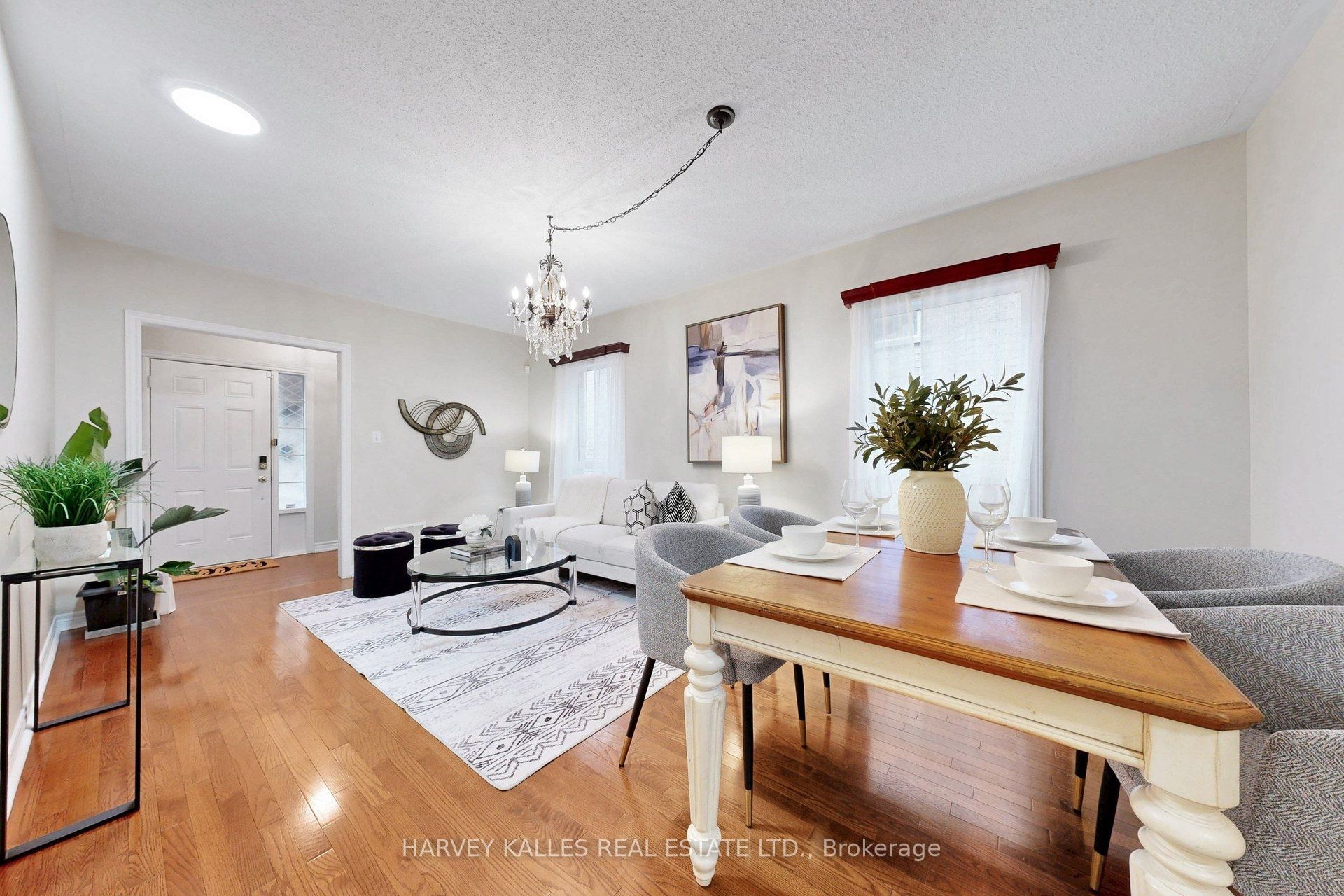 314 Dowson Loop Property Photo 9