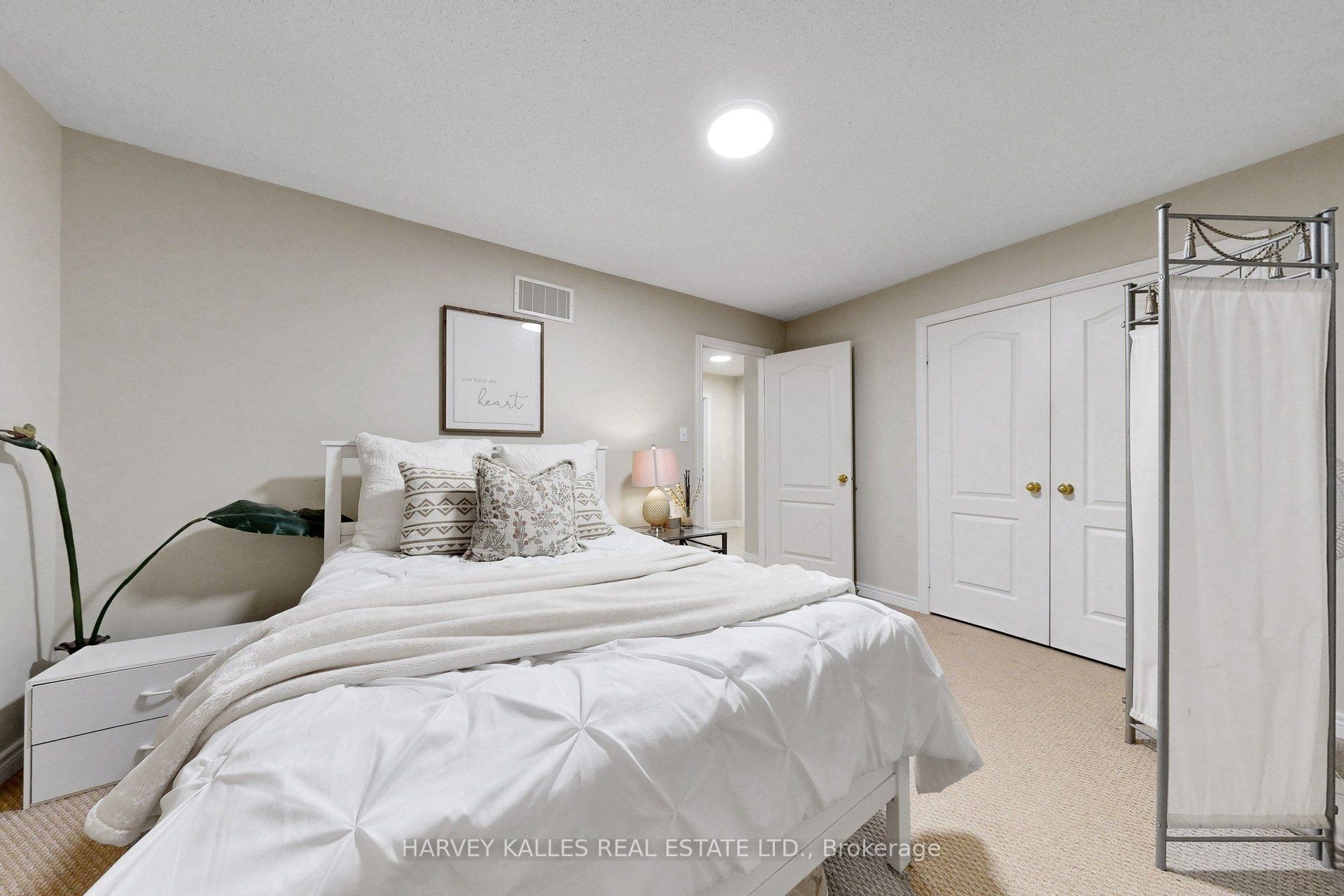 314 Dowson Loop Property Photo 26