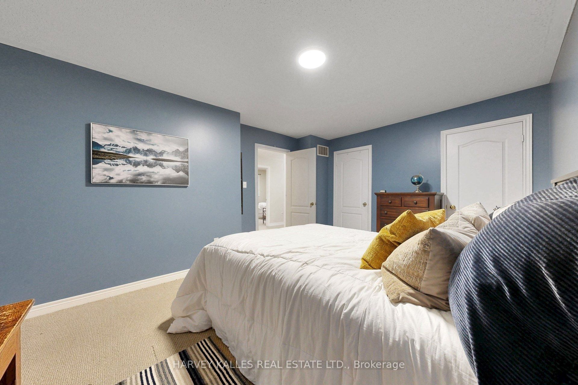 314 Dowson Loop Property Photo 32
