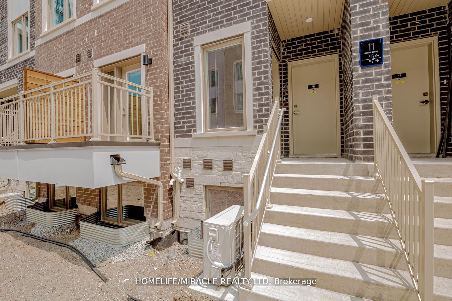 11 Honeycrisp Crescent 5 Property Photo 2