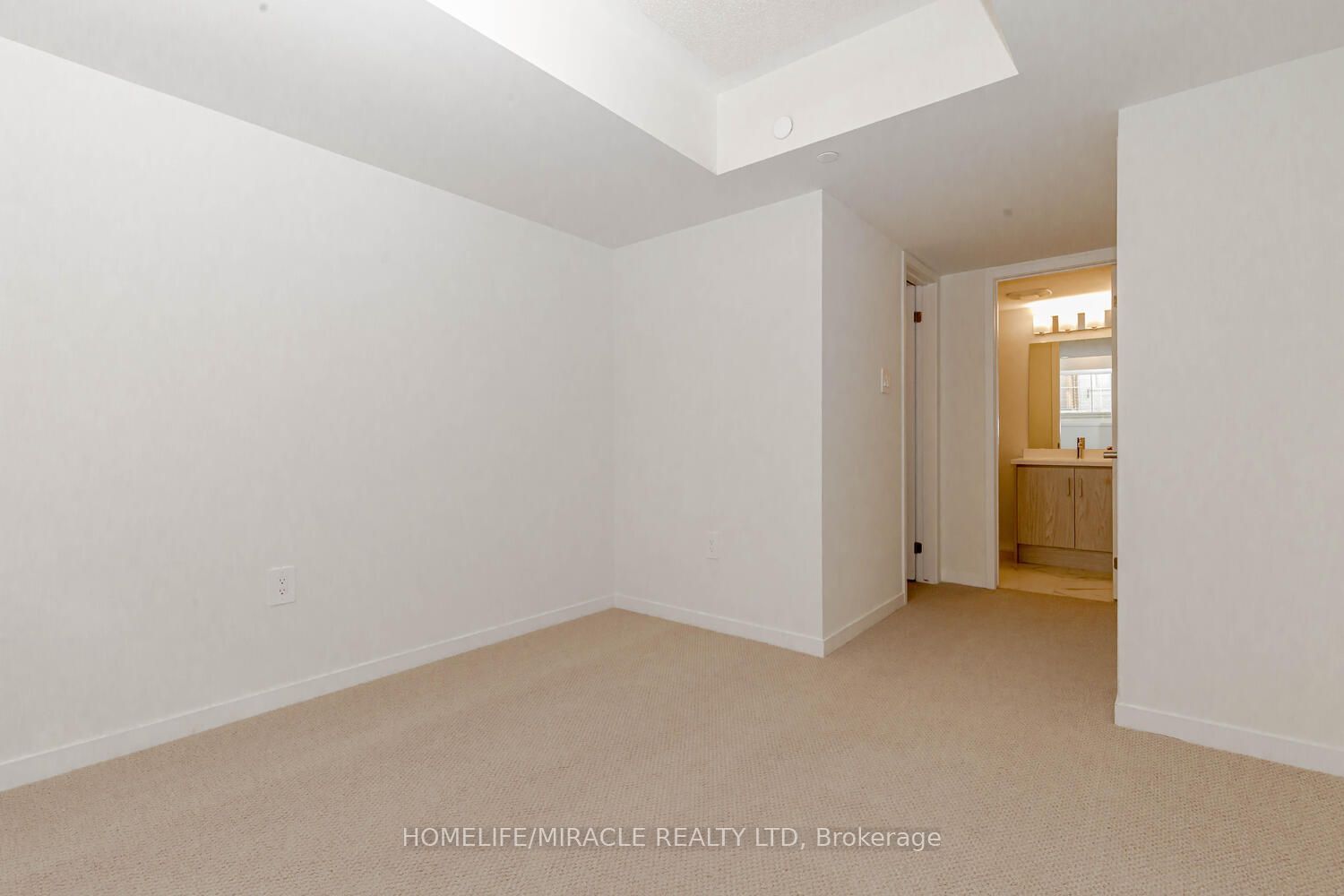 11 Honeycrisp Crescent 5 Property Photo 16