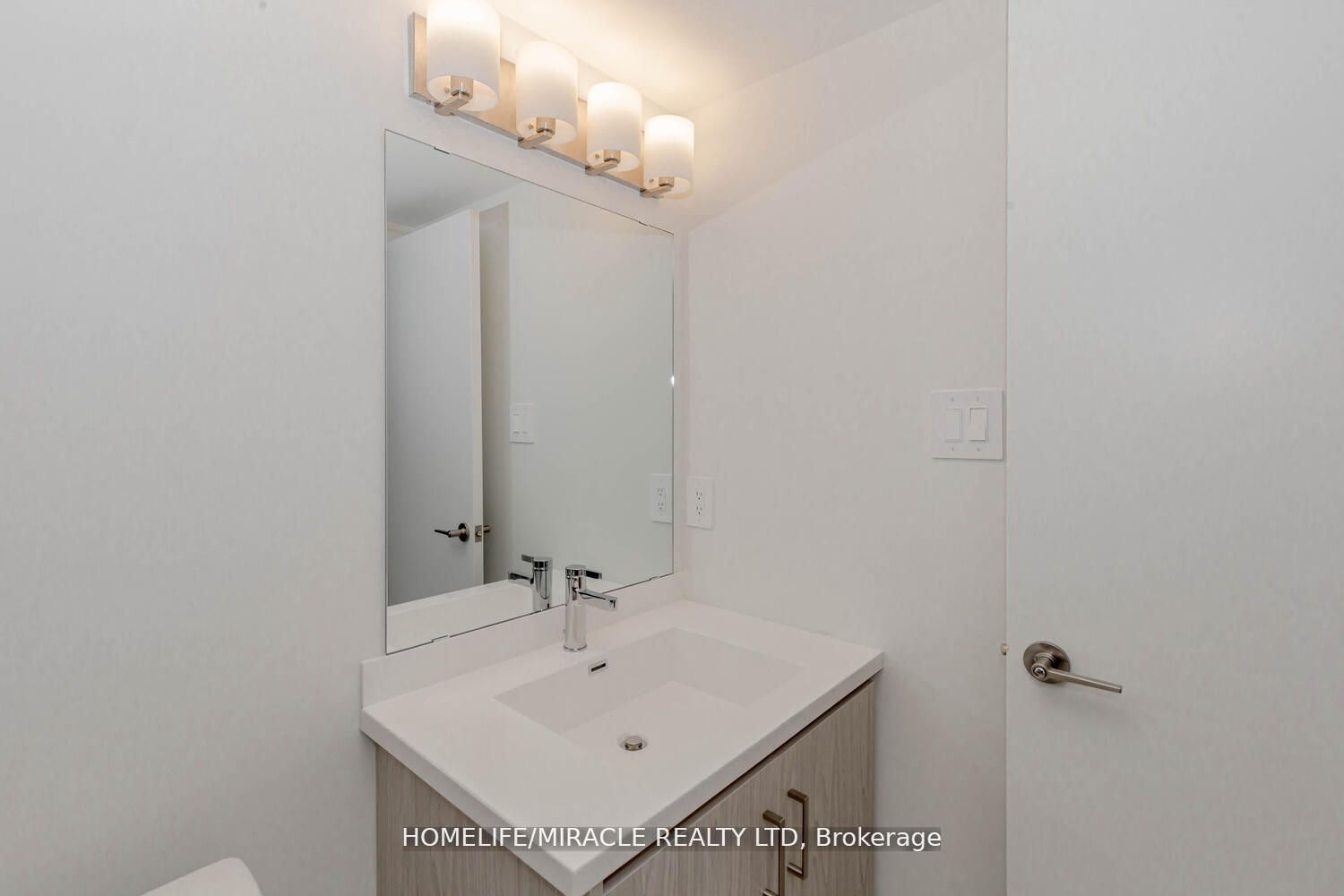 11 Honeycrisp Crescent 5 Property Photo 19