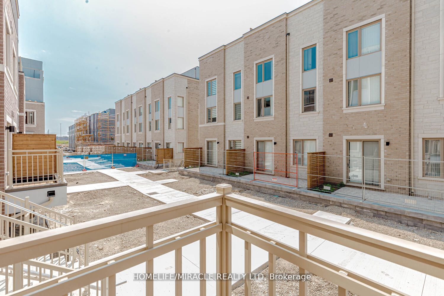 11 Honeycrisp Crescent 5 Property Photo 22