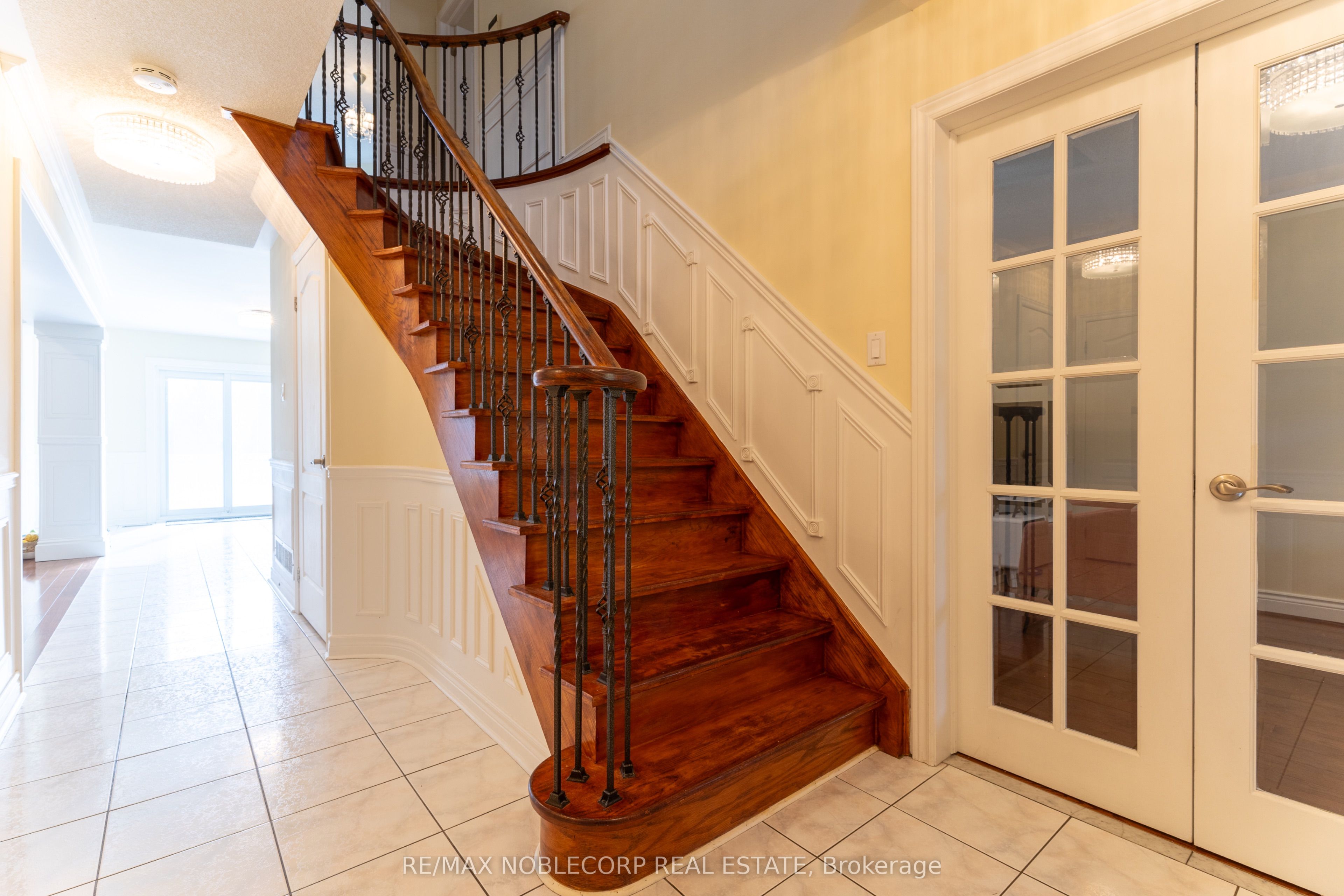 71 Castlepoint Drive Property Photo 15