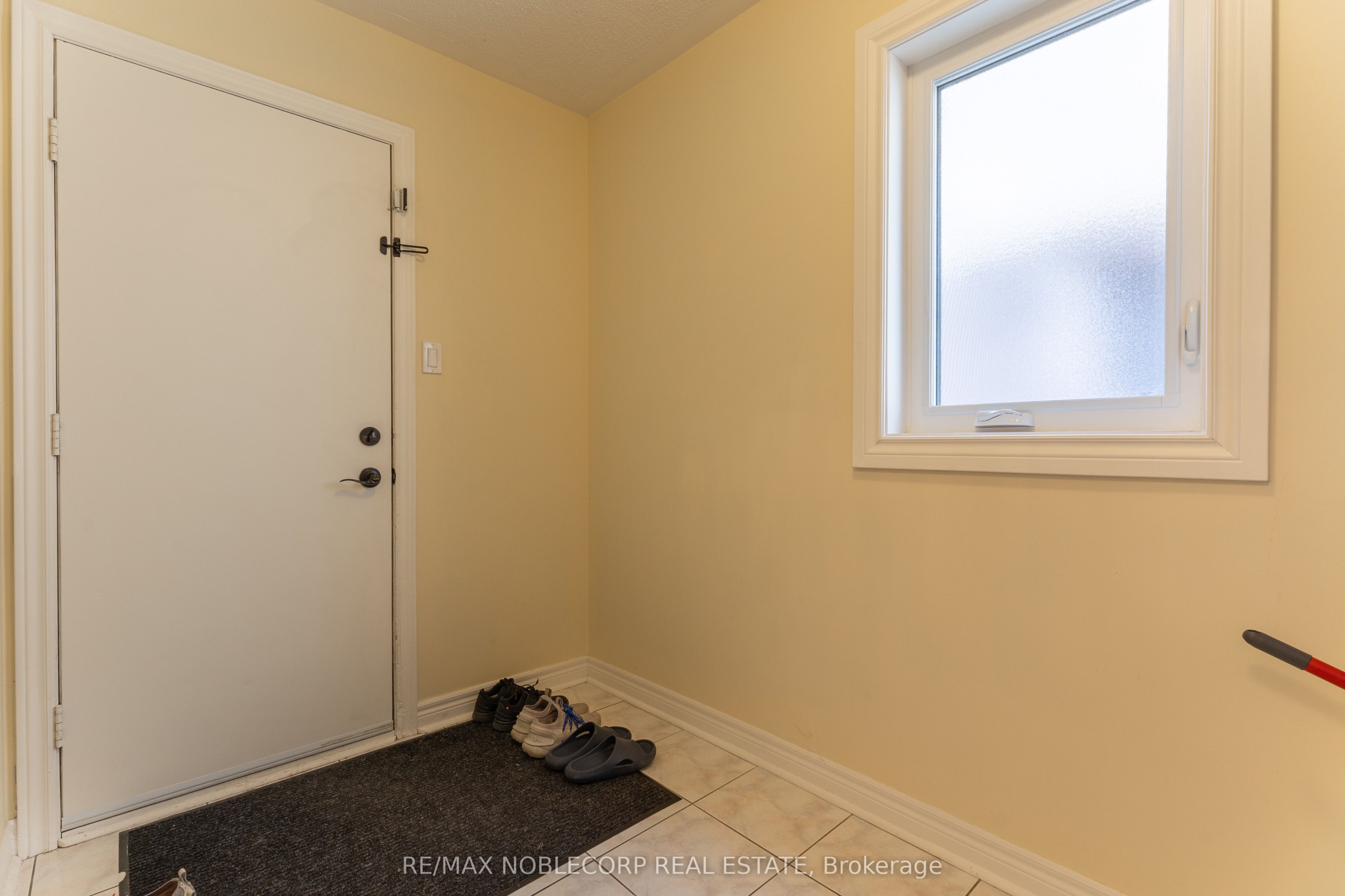 71 Castlepoint Drive Property Photo 25