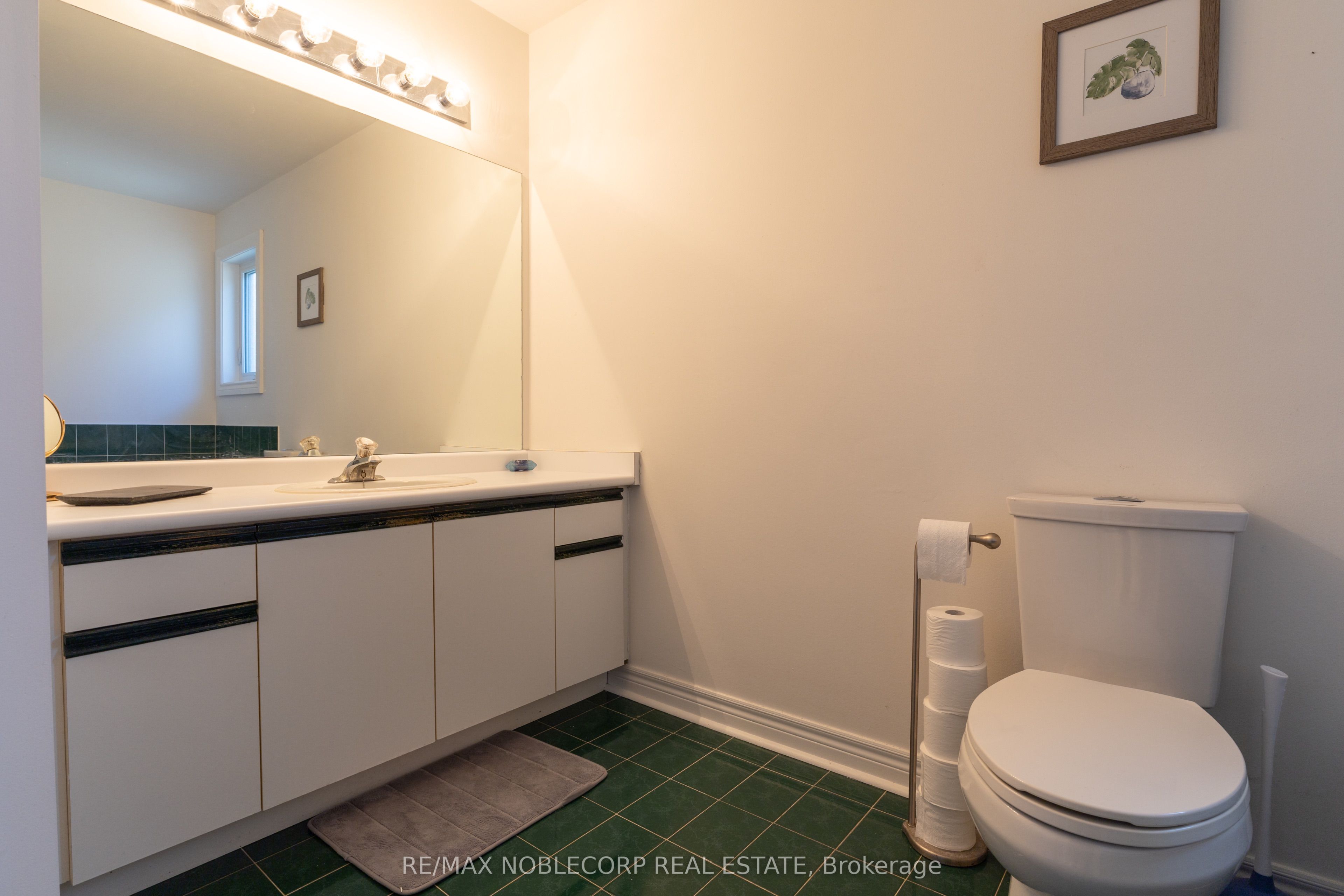 71 Castlepoint Drive Property Photo 32