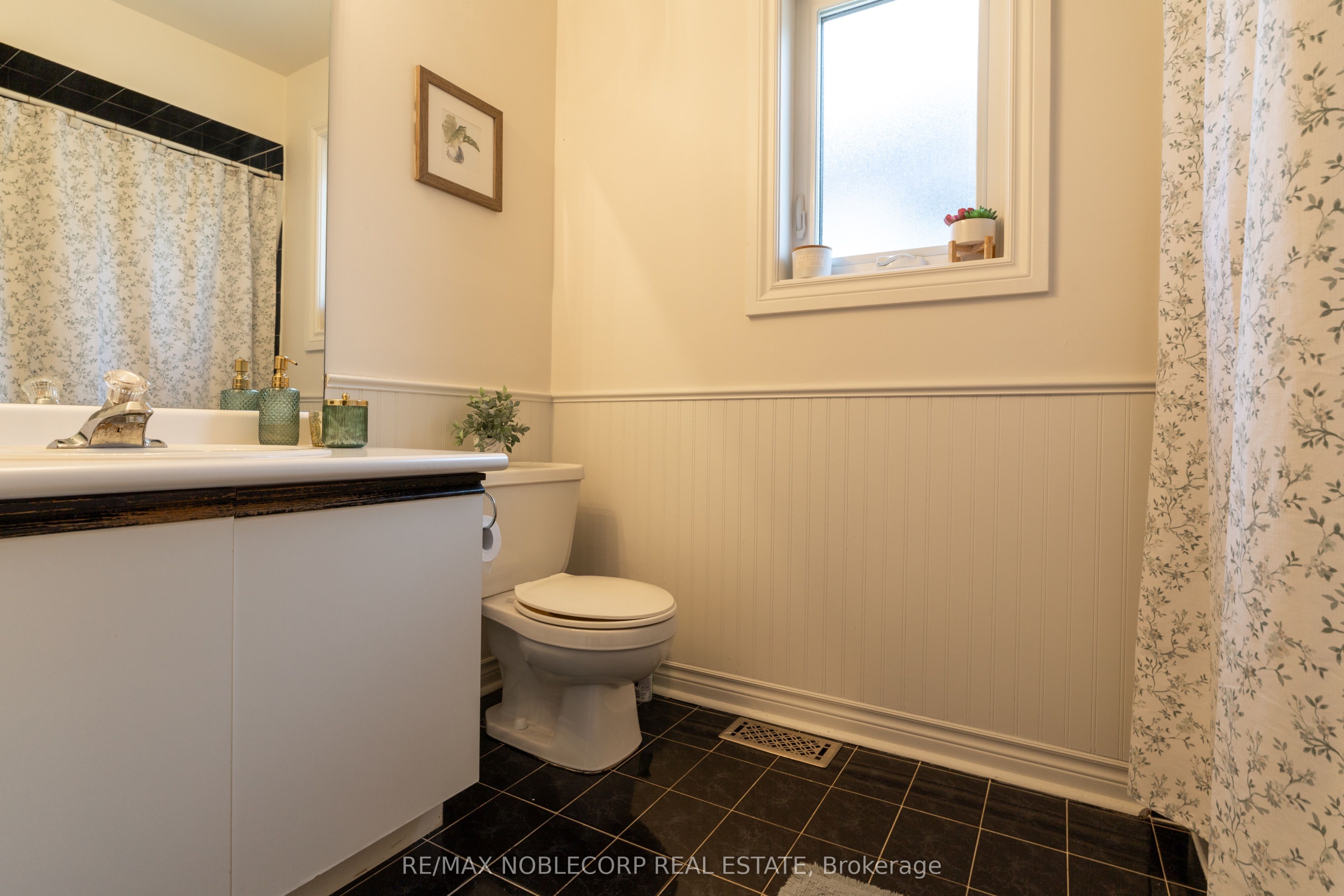 71 Castlepoint Drive Property Photo 41