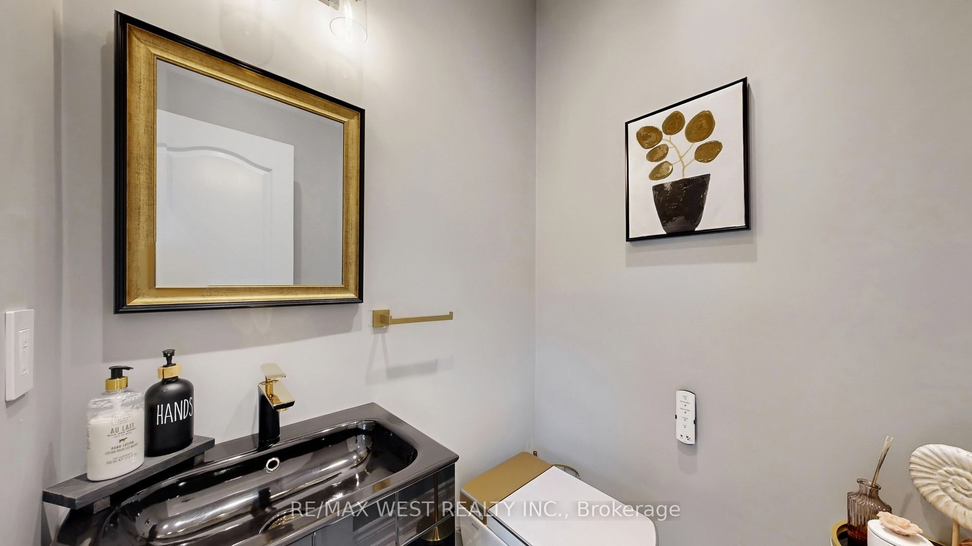 31 Mulholland Drive Property Photo 21