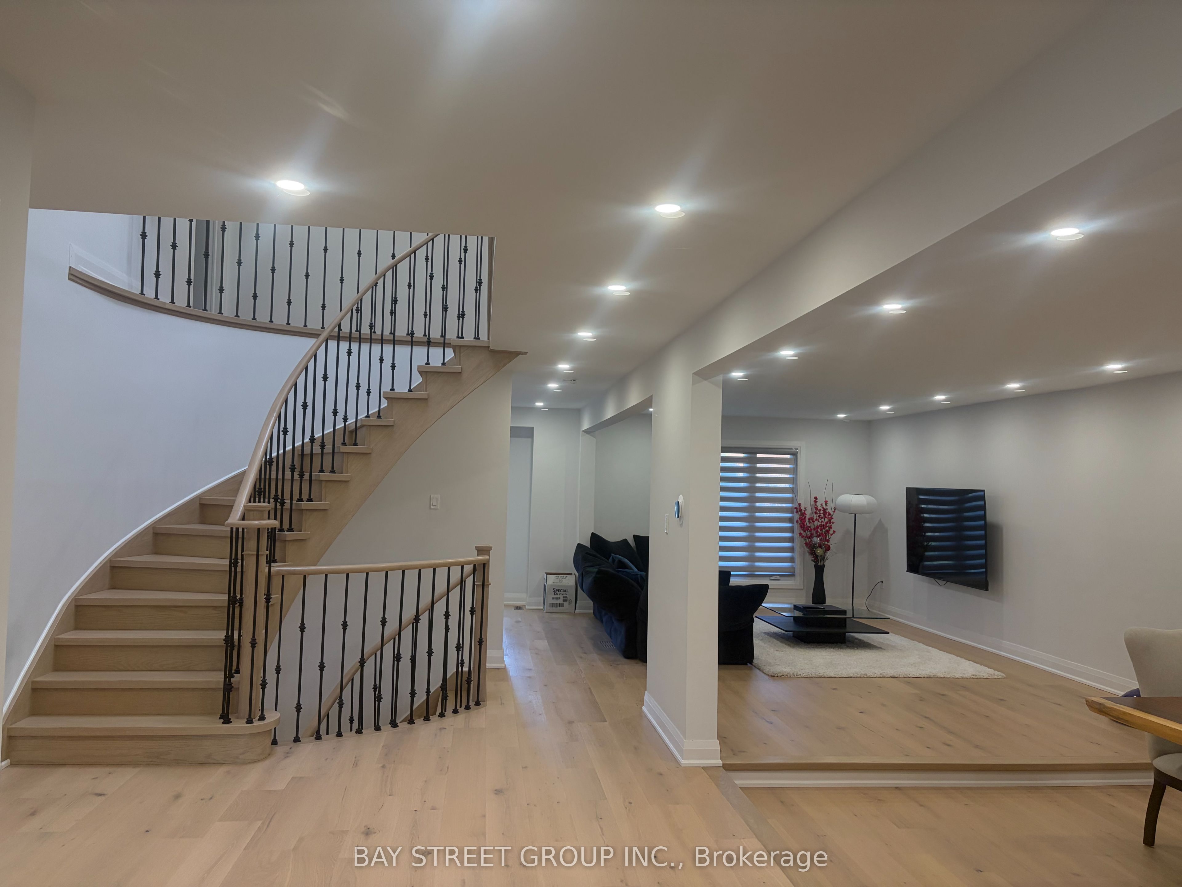 321 Raymerville Drive Property Photo 2