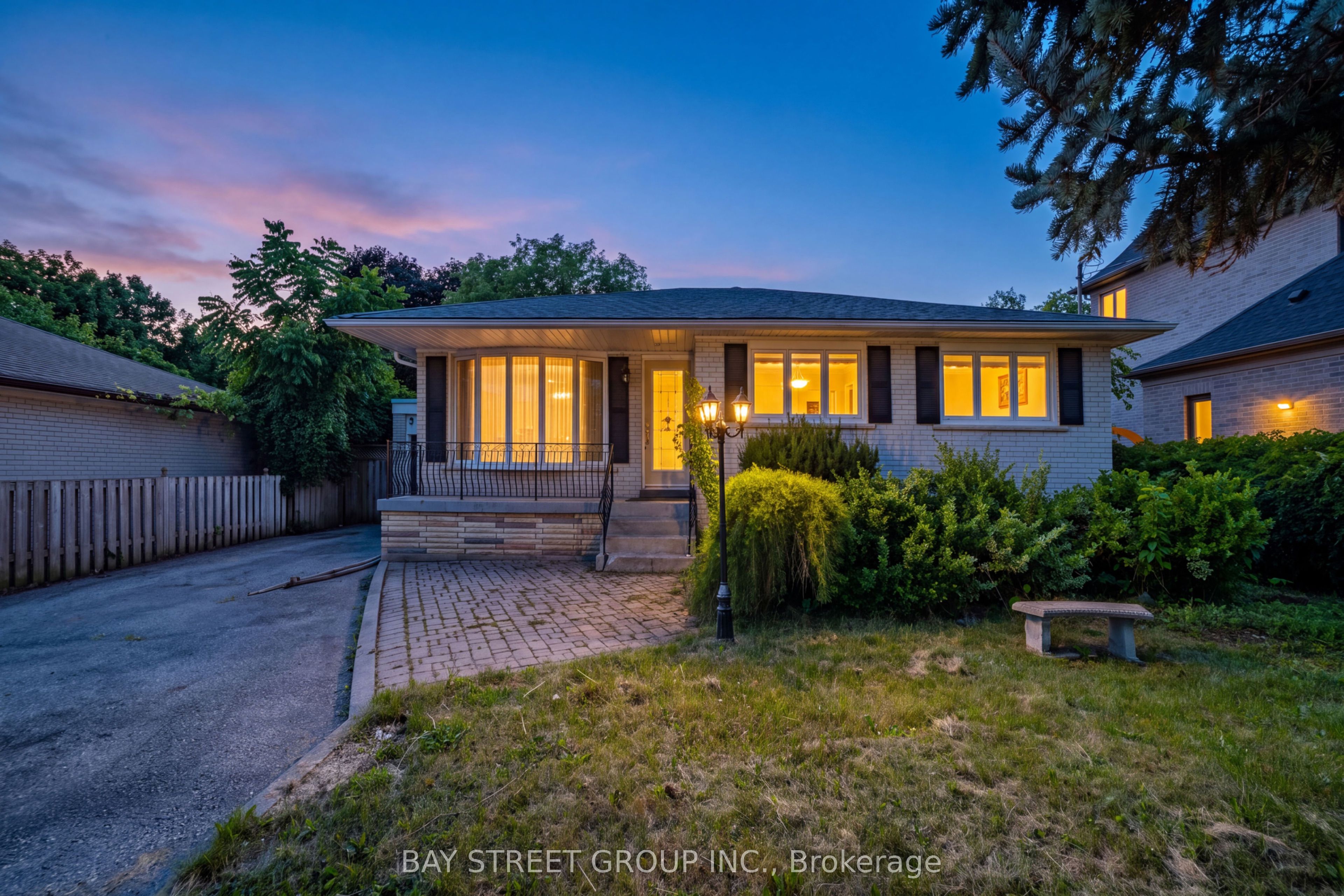 32 Alanadale Avenue Bsmt Property Photo 1