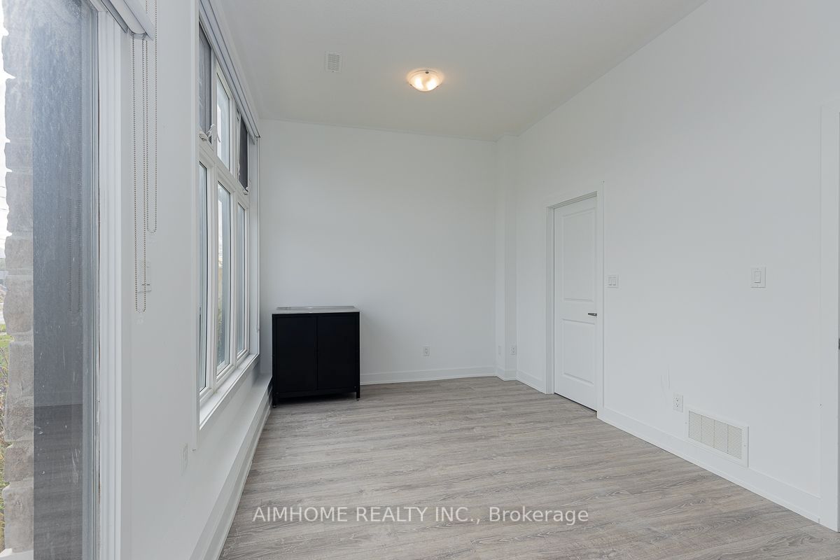 5506 Main Street Property Photo 8