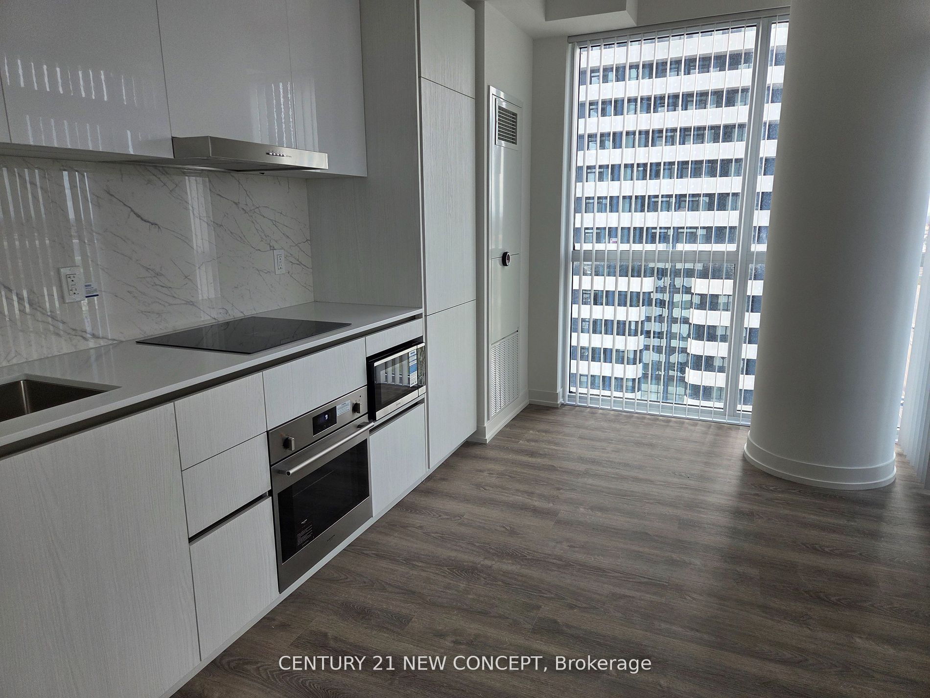8 Interchange Way 1802 Property Photo 2