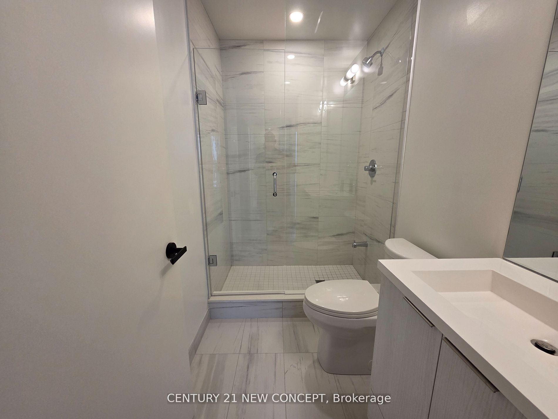 8 Interchange Way 1802 Property Photo 7