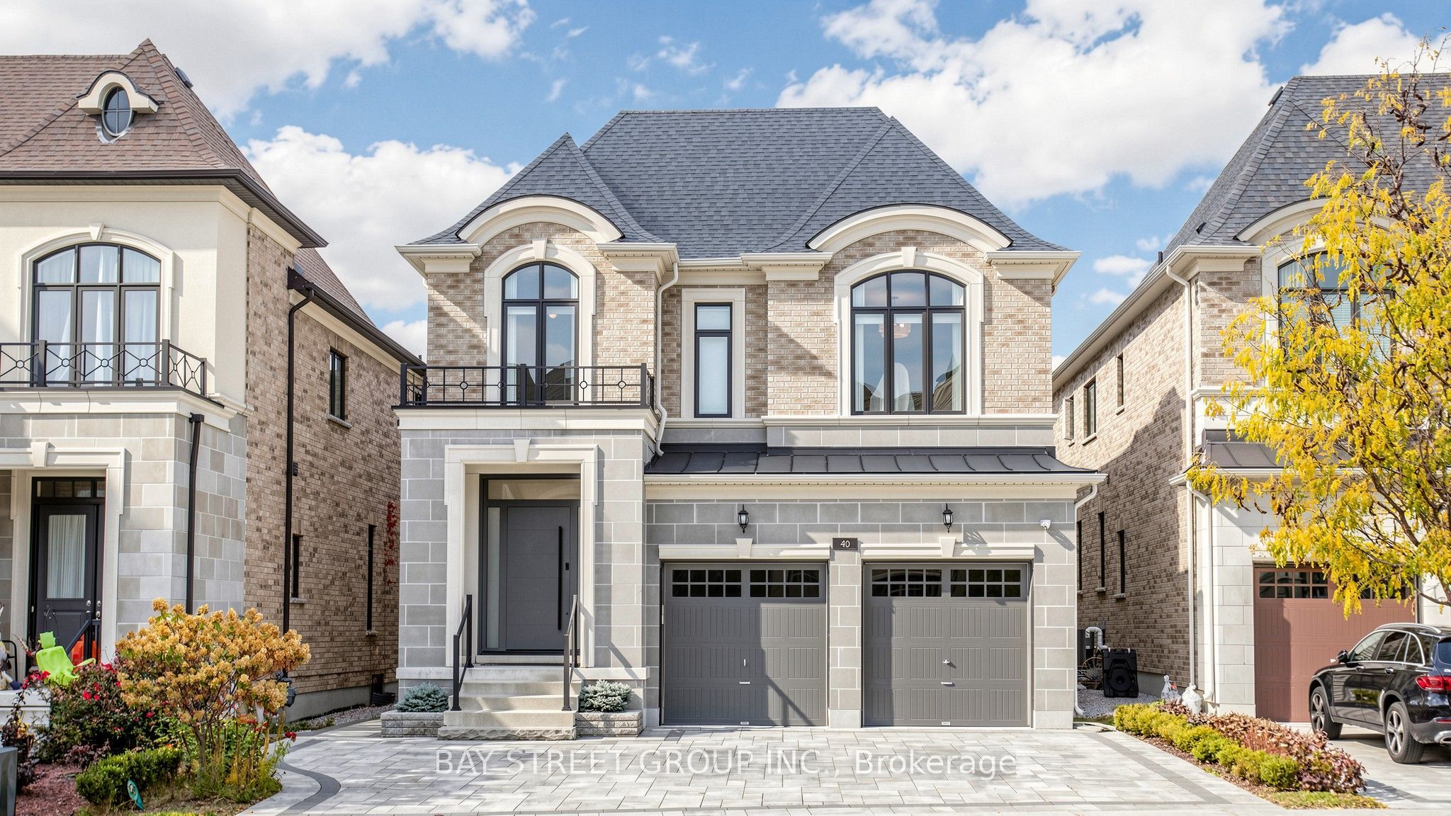 40 Shining Willow Court Property Photo 1