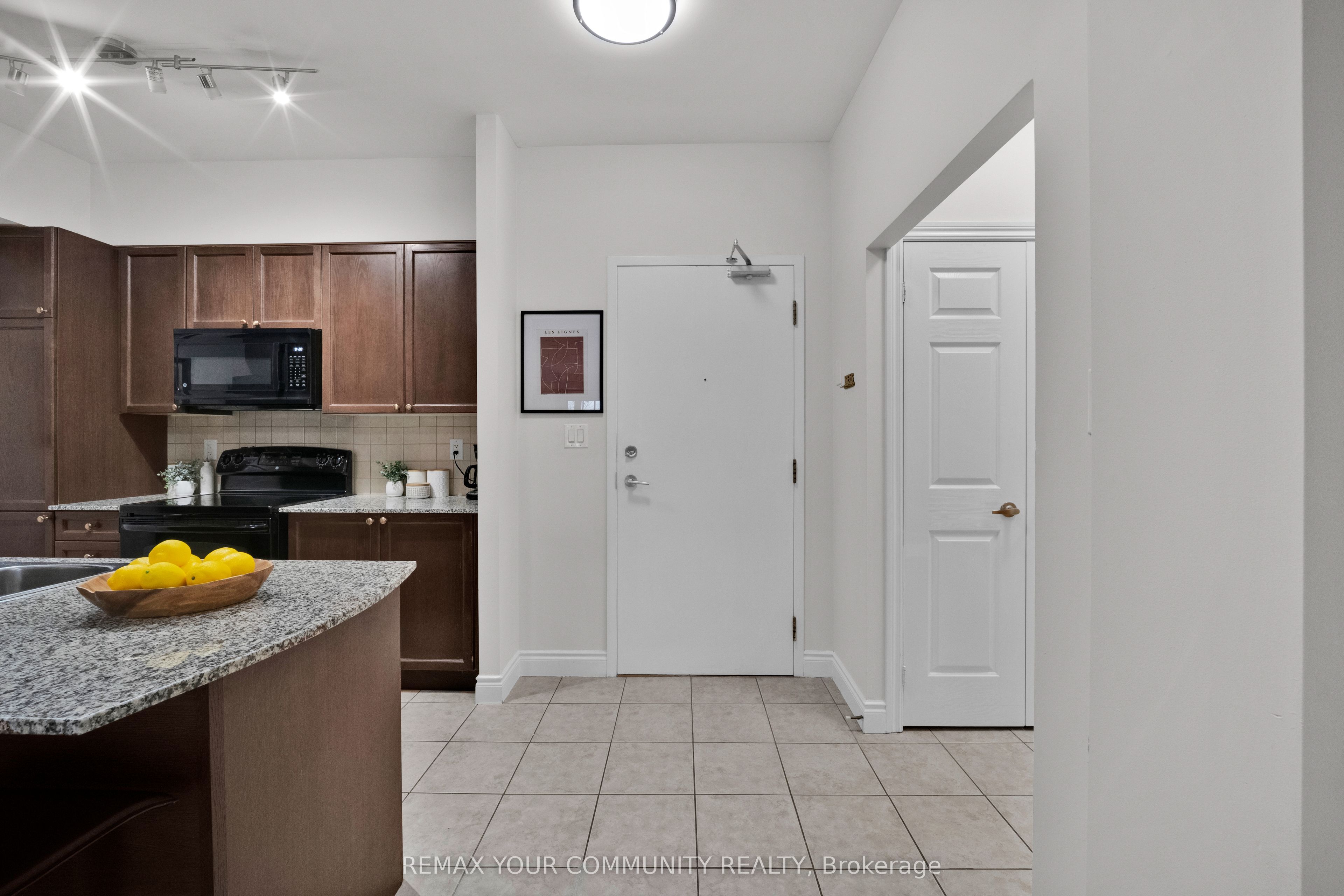 10211 Keele Street 224 Property Photo 12