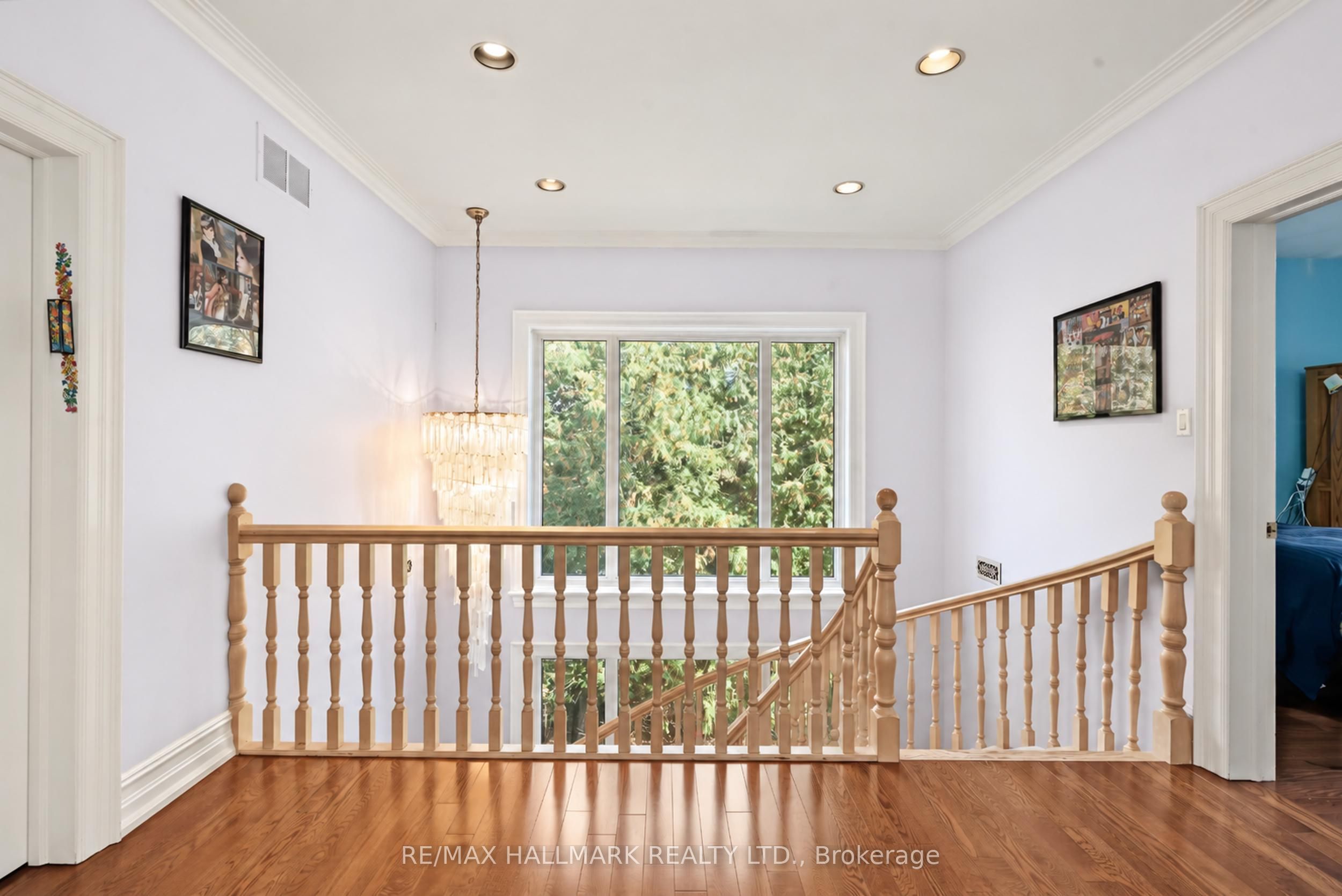 28 Renaissance Court W Property Photo 19