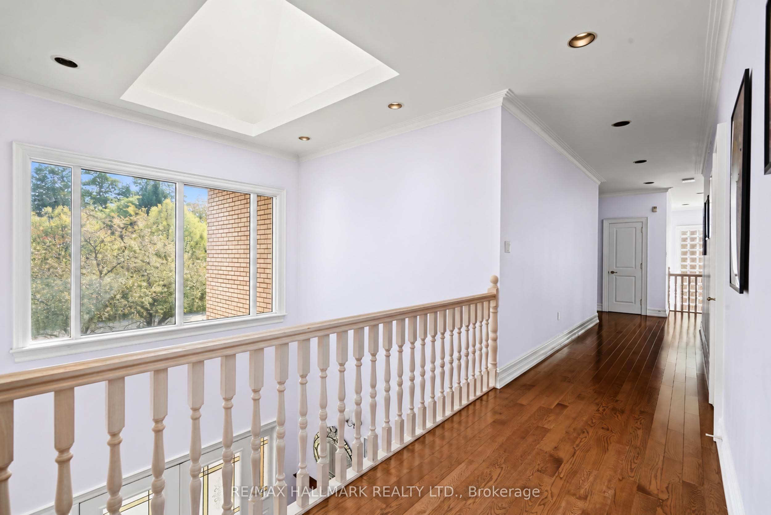 28 Renaissance Court W Property Photo 20