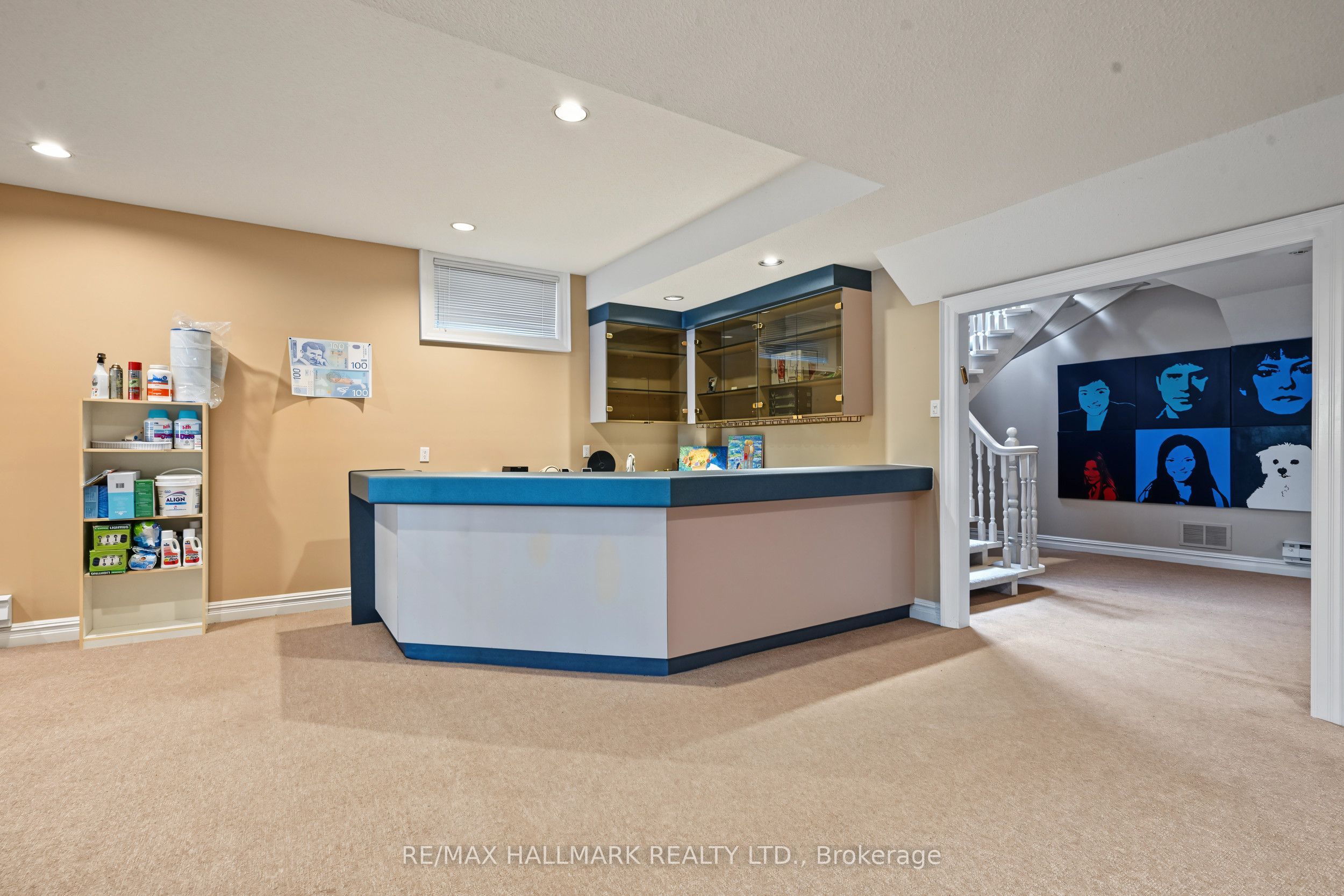 28 Renaissance Court W Property Photo 36