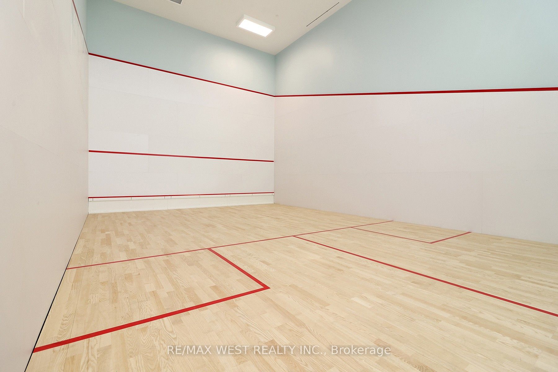 1000 Portage Parkway 2009 Property Photo 25