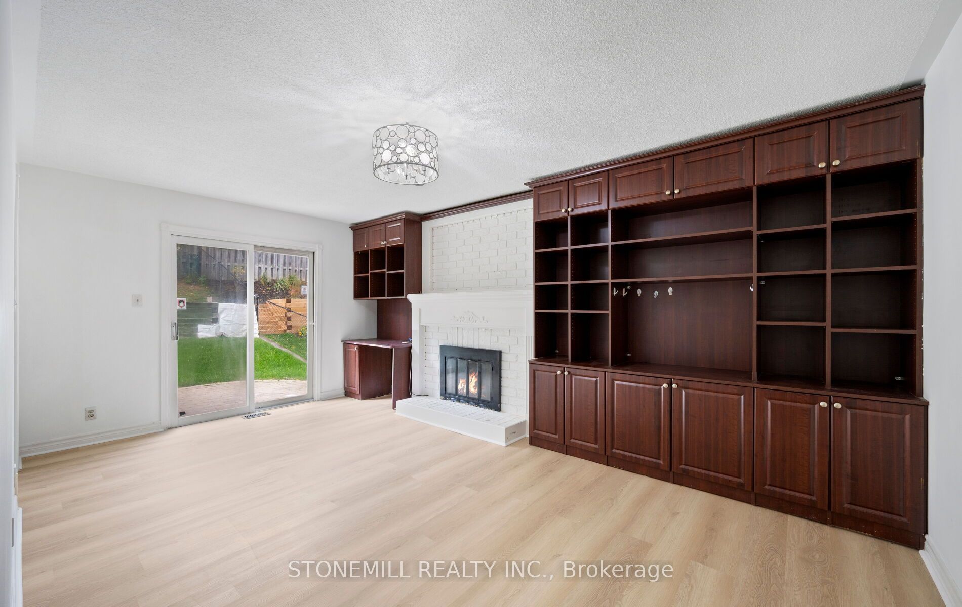 76 Collings Avenue Property Photo 17