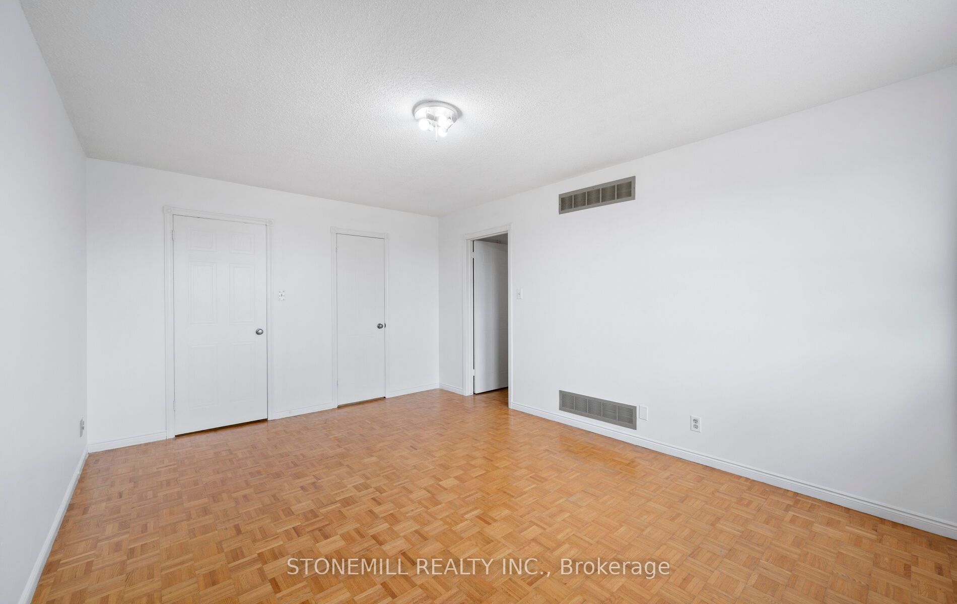 76 Collings Avenue Property Photo 26