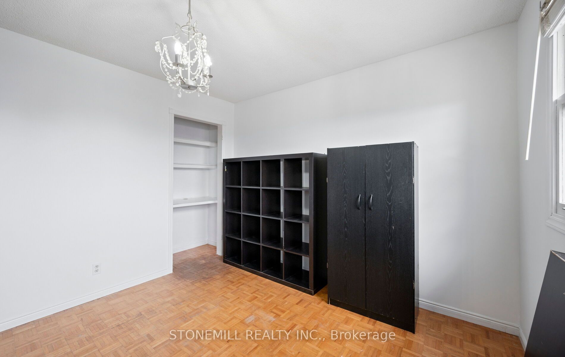 76 Collings Avenue Property Photo 31