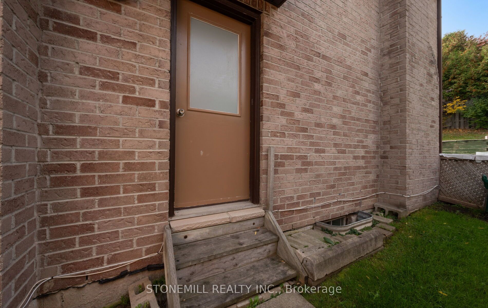 76 Collings Avenue Property Photo 48
