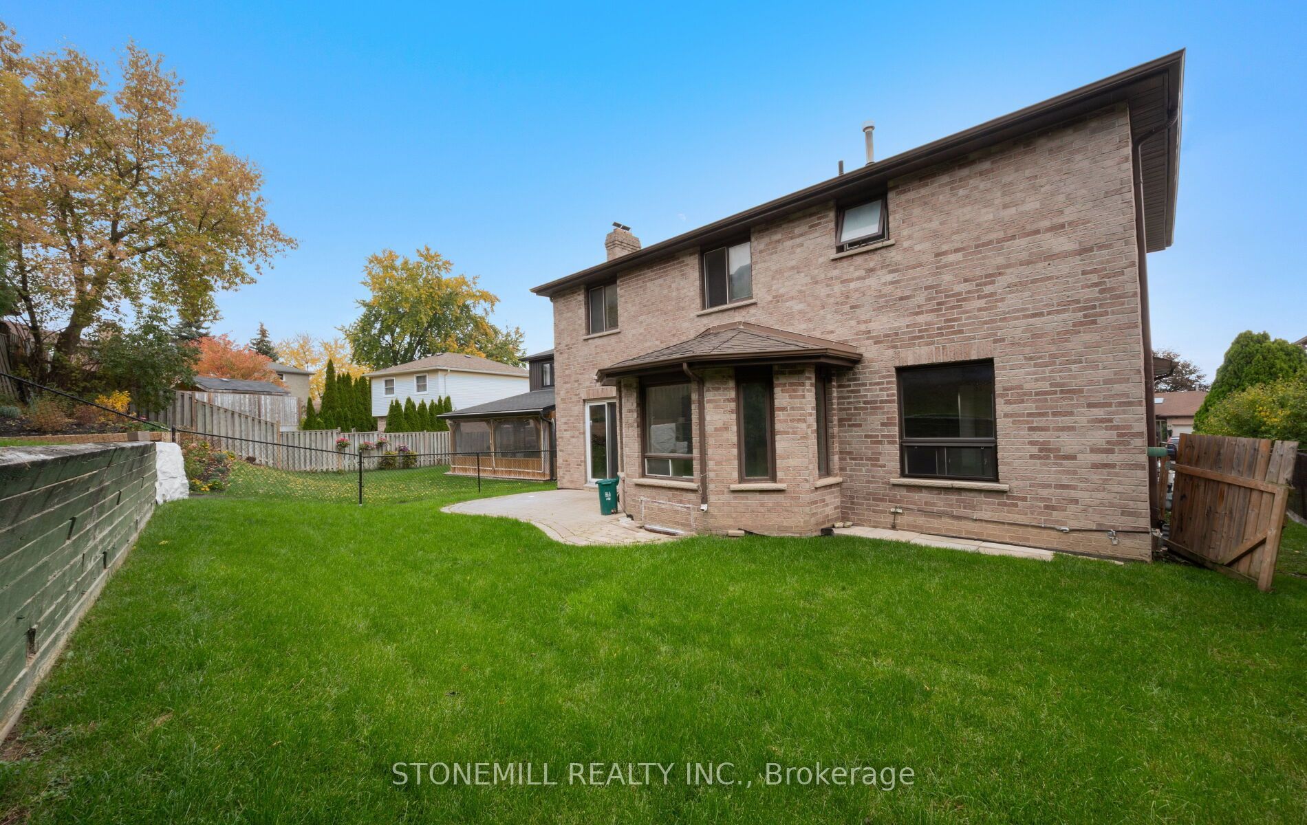 76 Collings Avenue Property Photo 50