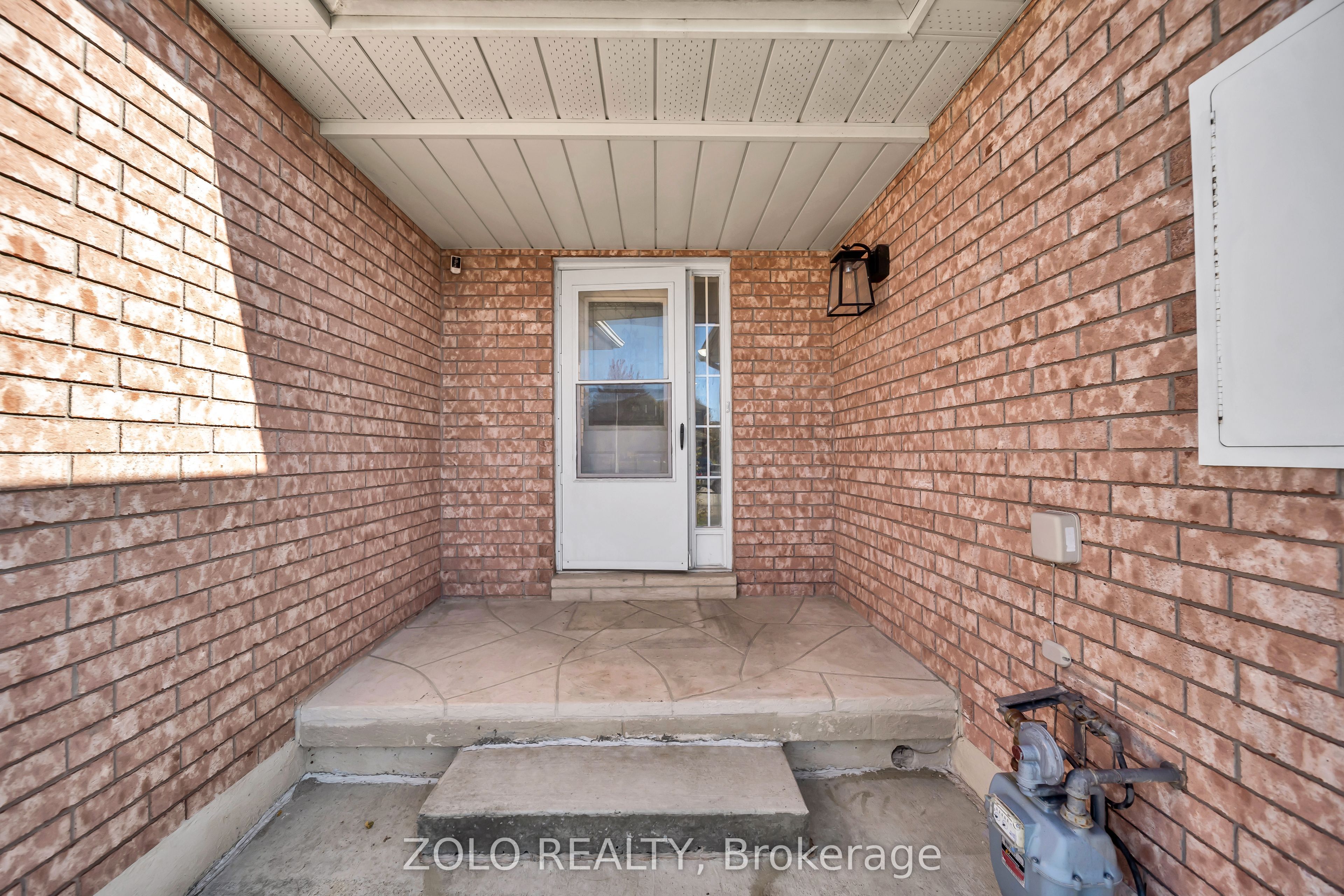 215 Park Drive Property Photo 4