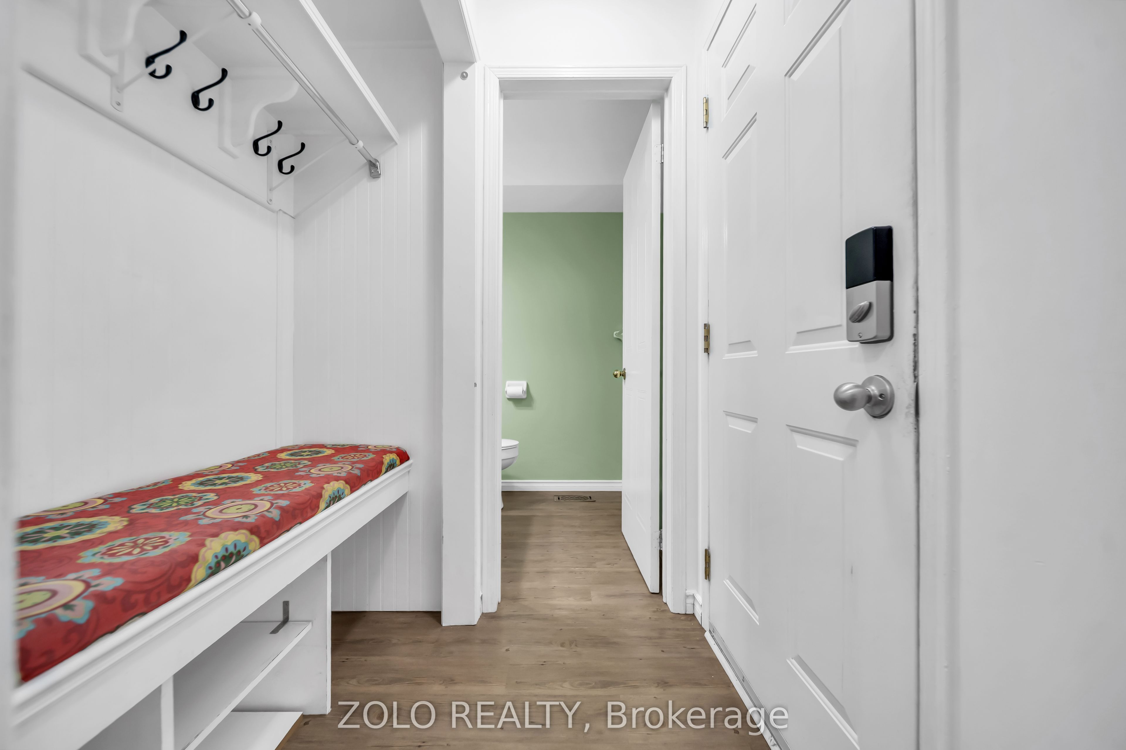 215 Park Drive Property Photo 9