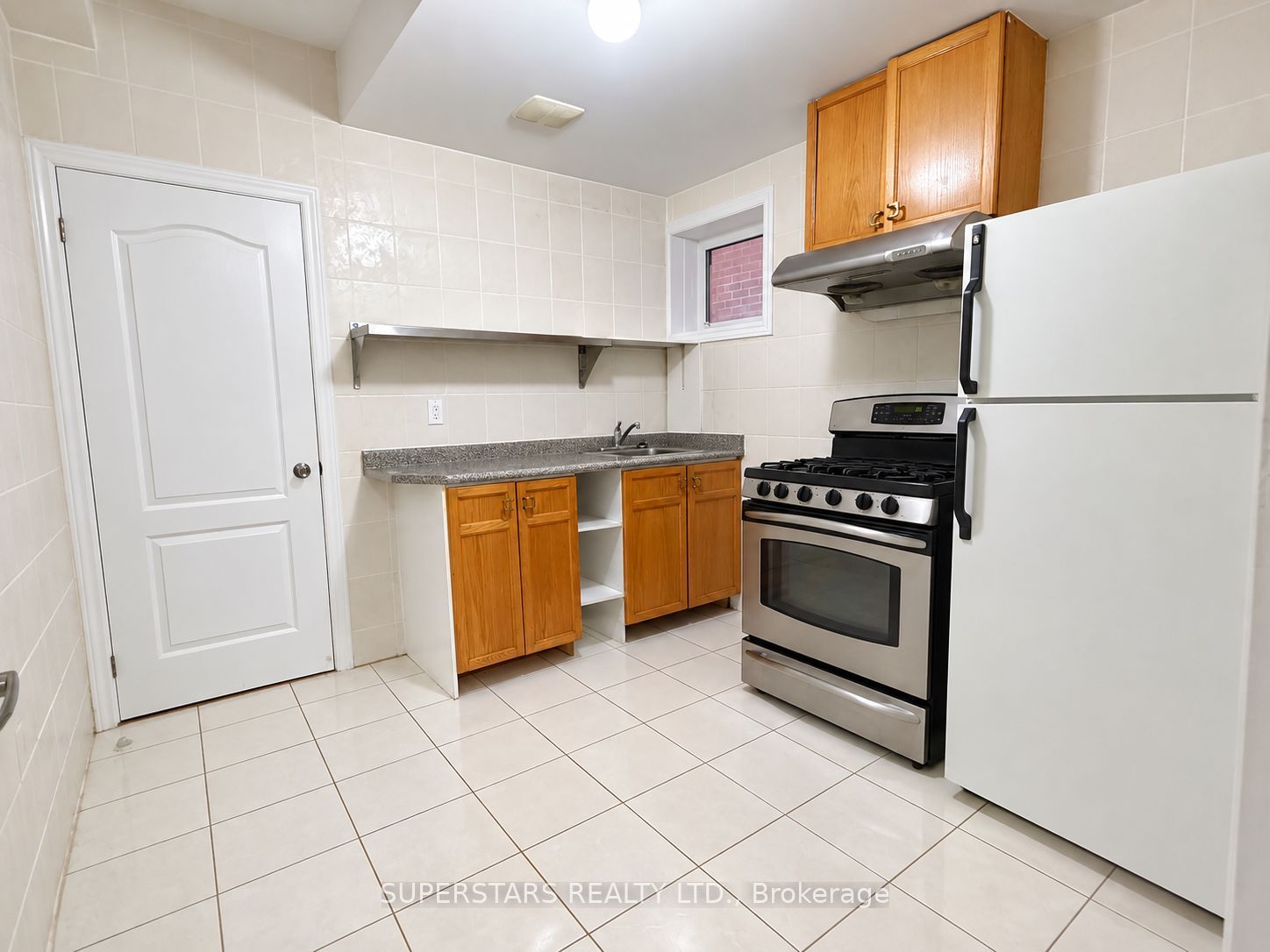11 Zeng Cheng Drive Basement Property Photo 2
