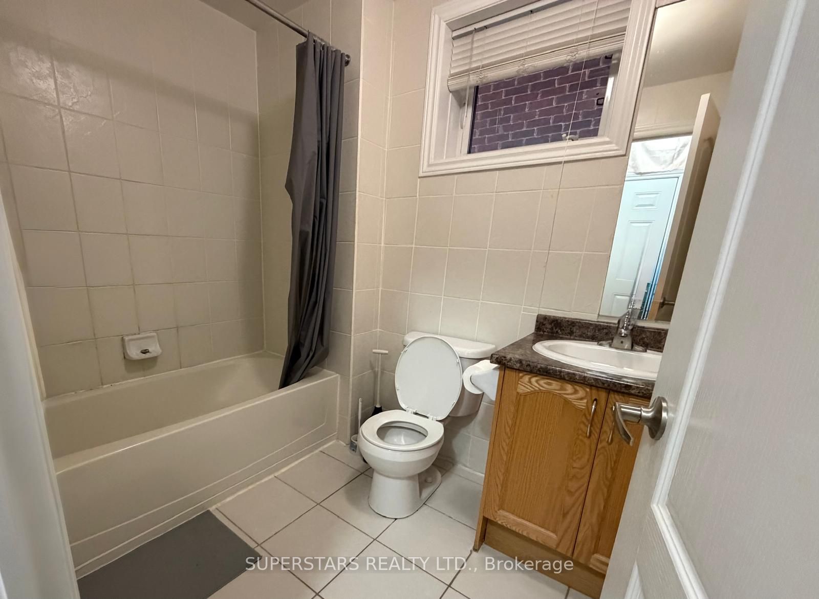 11 Zeng Cheng Drive Basement Property Photo 3