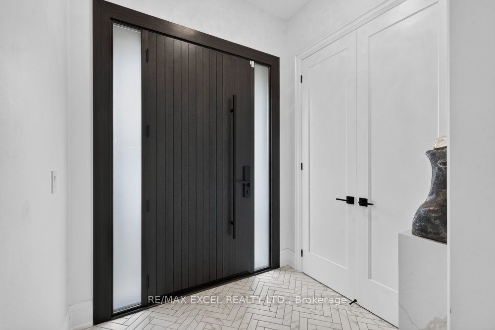 17 Cinquefoil Street Property Photo 6