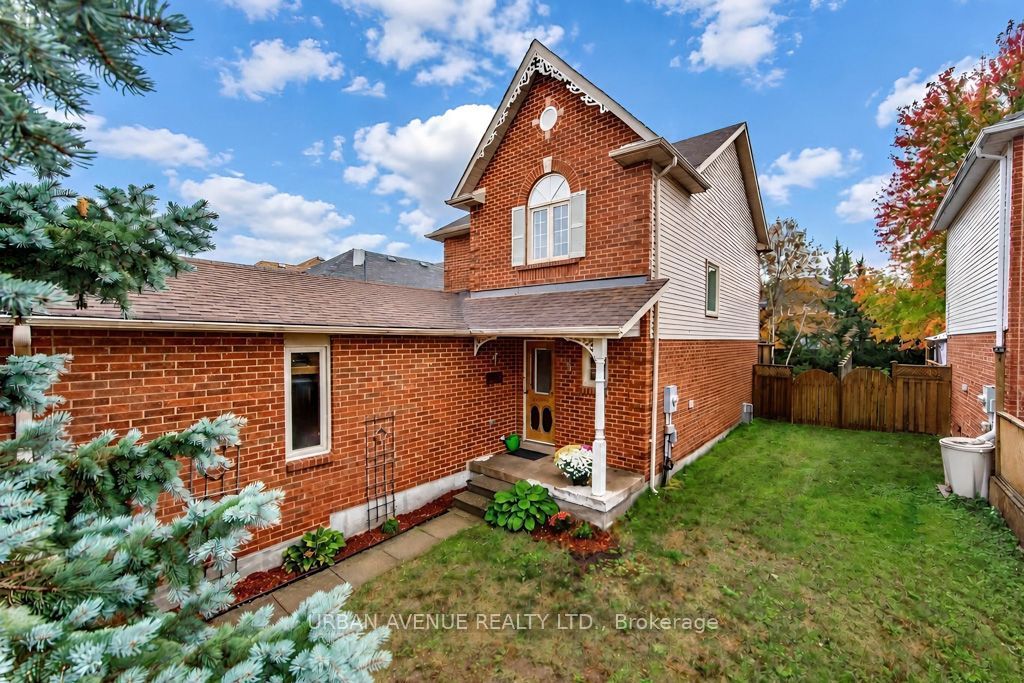 15 Natanya Boulevard Property Photo 3