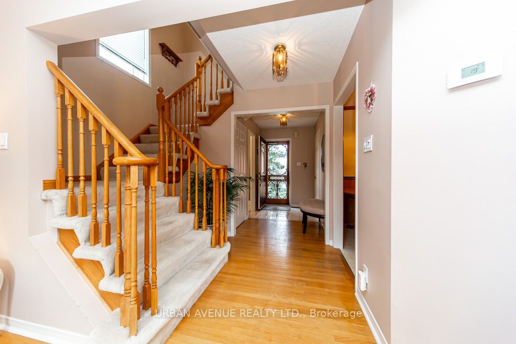 15 Natanya Boulevard Property Photo 6