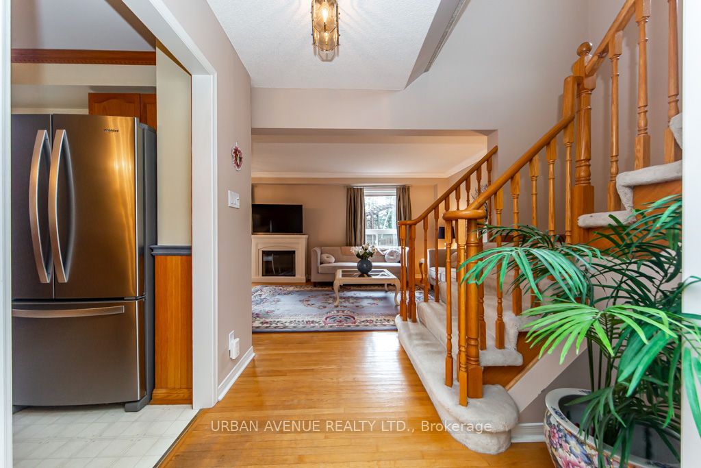 15 Natanya Boulevard Property Photo 8