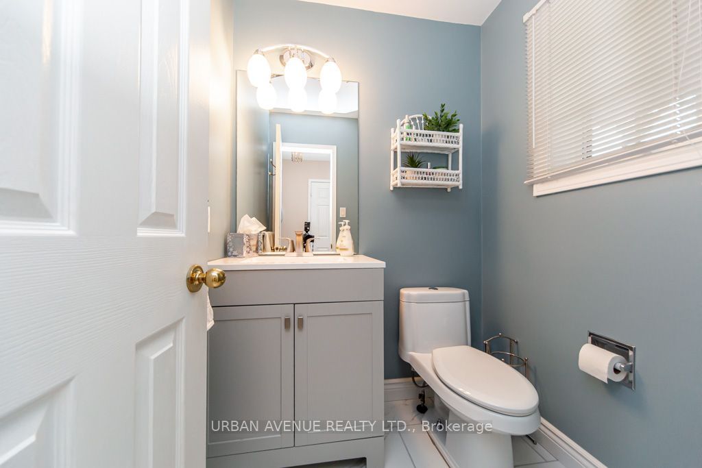 15 Natanya Boulevard Property Photo 18