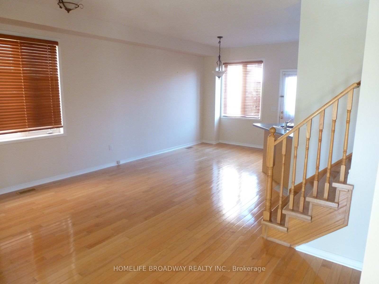 102 Emery Hill Boulevard Property Photo 3