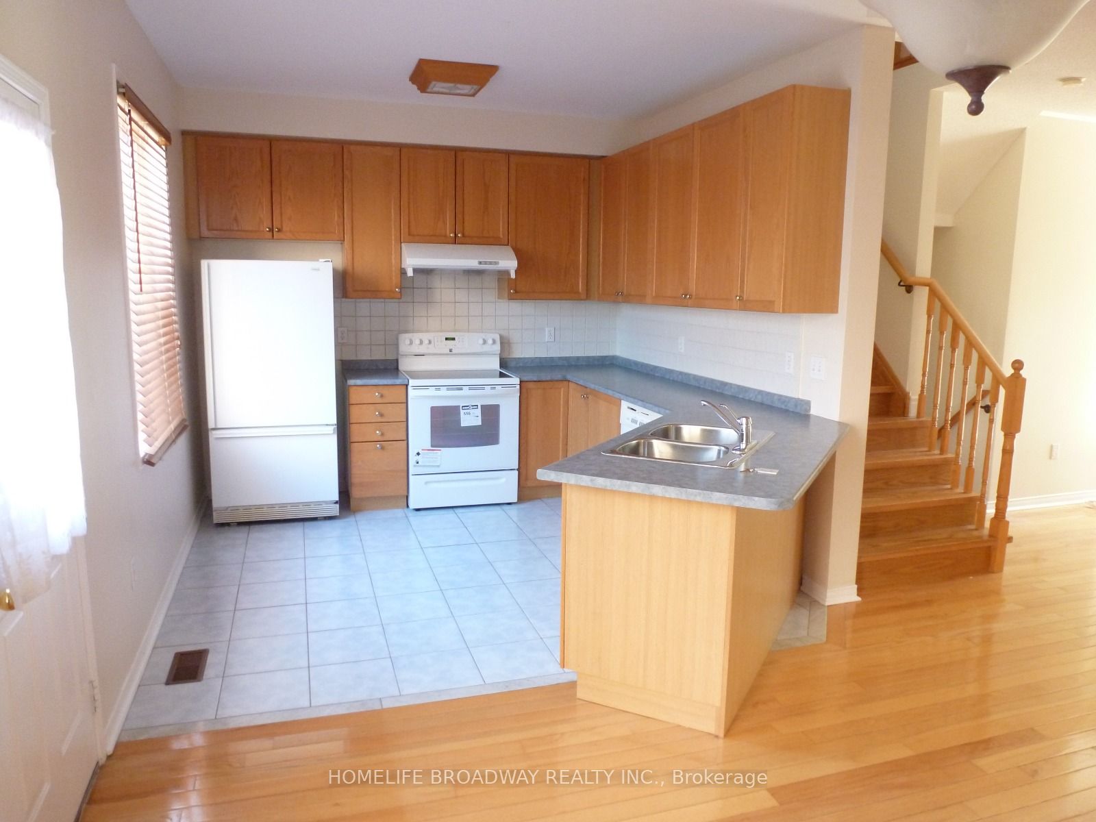 102 Emery Hill Boulevard Property Photo 4