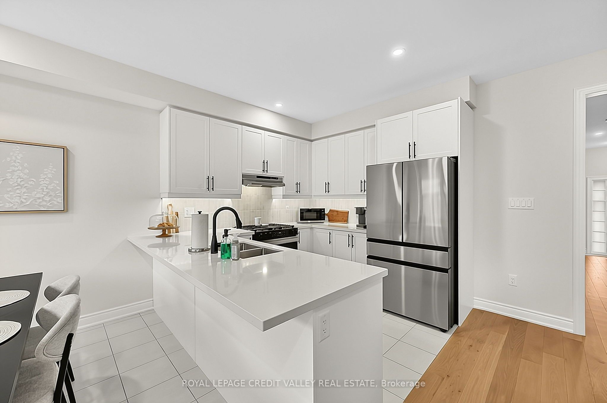 112 Lorne Thomas Place Property Photo 10