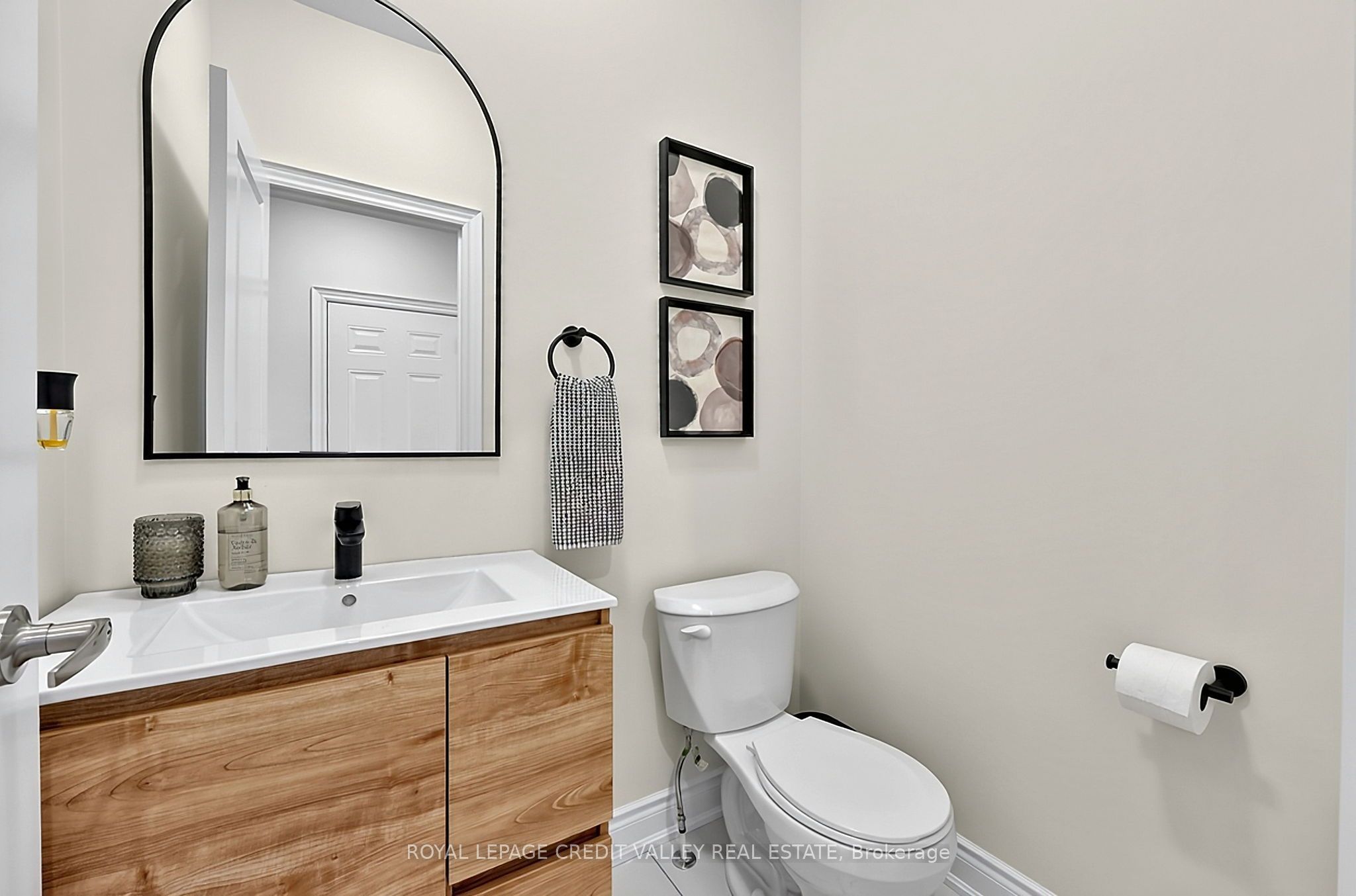 112 Lorne Thomas Place Property Photo 20